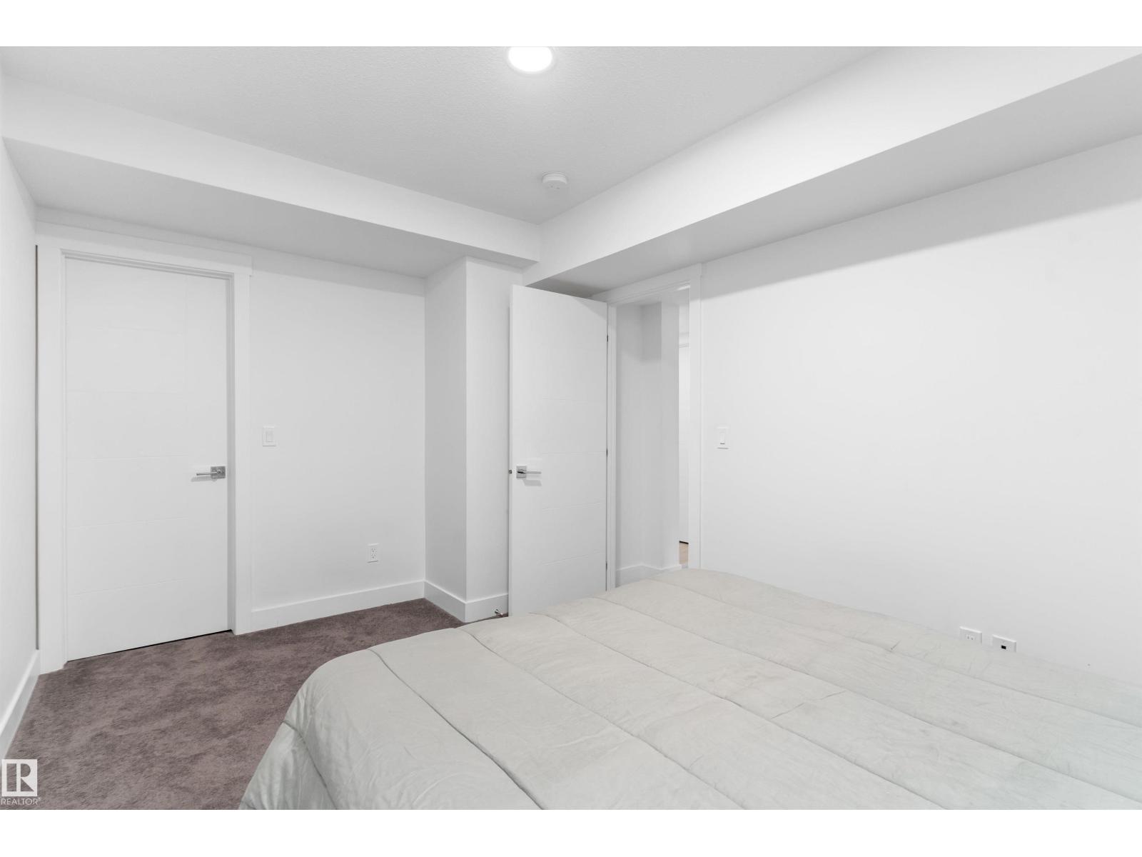 16624 32 AV SW - 45