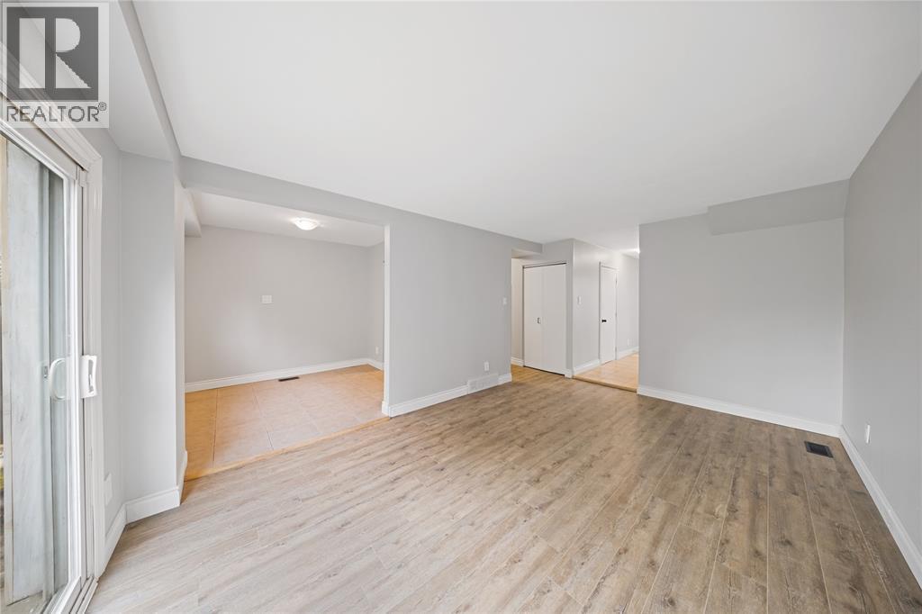 183 BEDFORD CRESCENT - 13