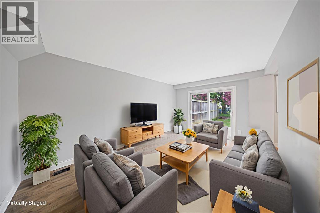 183 BEDFORD CRESCENT - 4