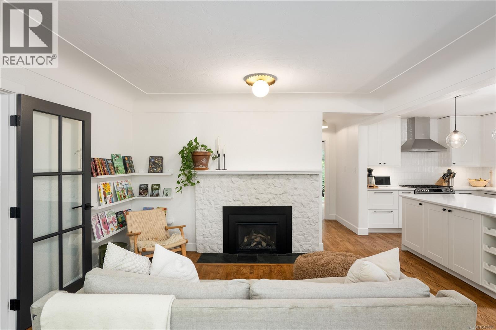  1893 Forrester Street, Saanich