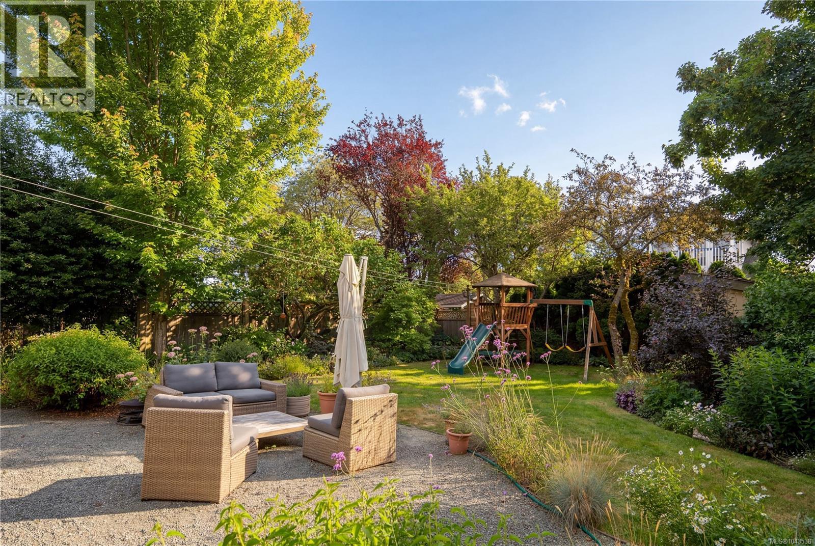  1893 Forrester Street, Saanich