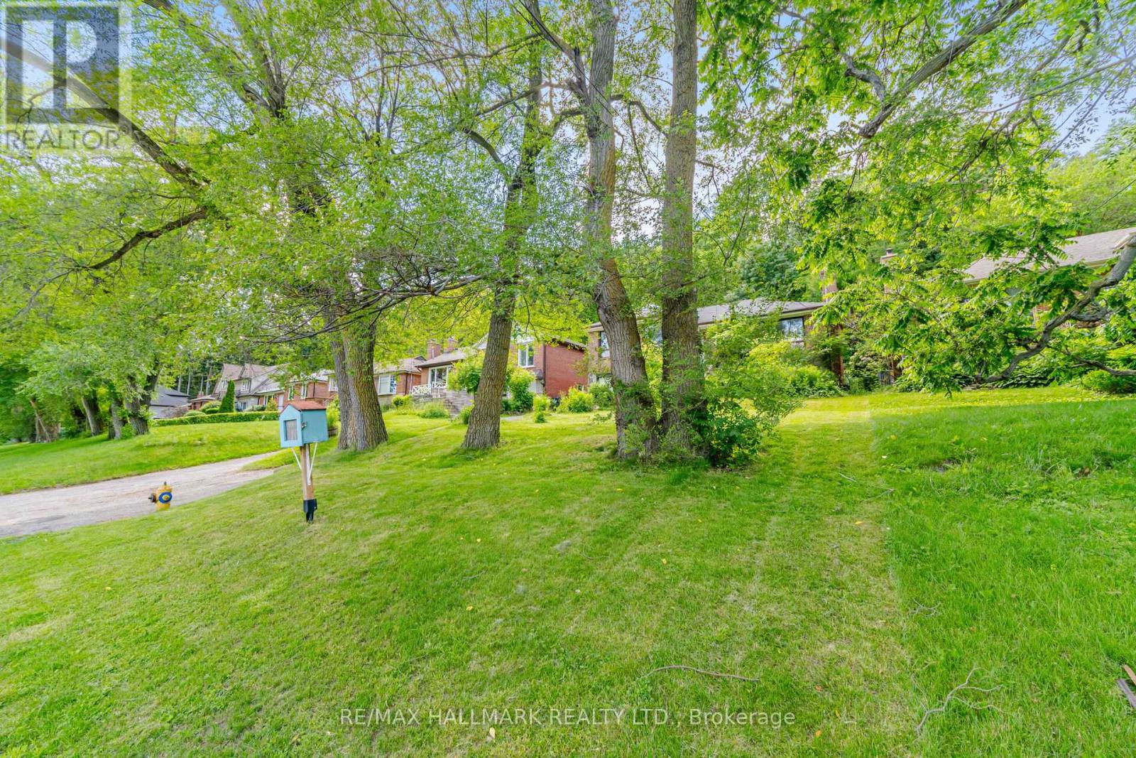 42 CATALINA DRIVE - 39