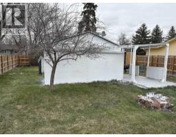 220 Armstrong Street, Carmangay, AB T0L0N0 Photo 10