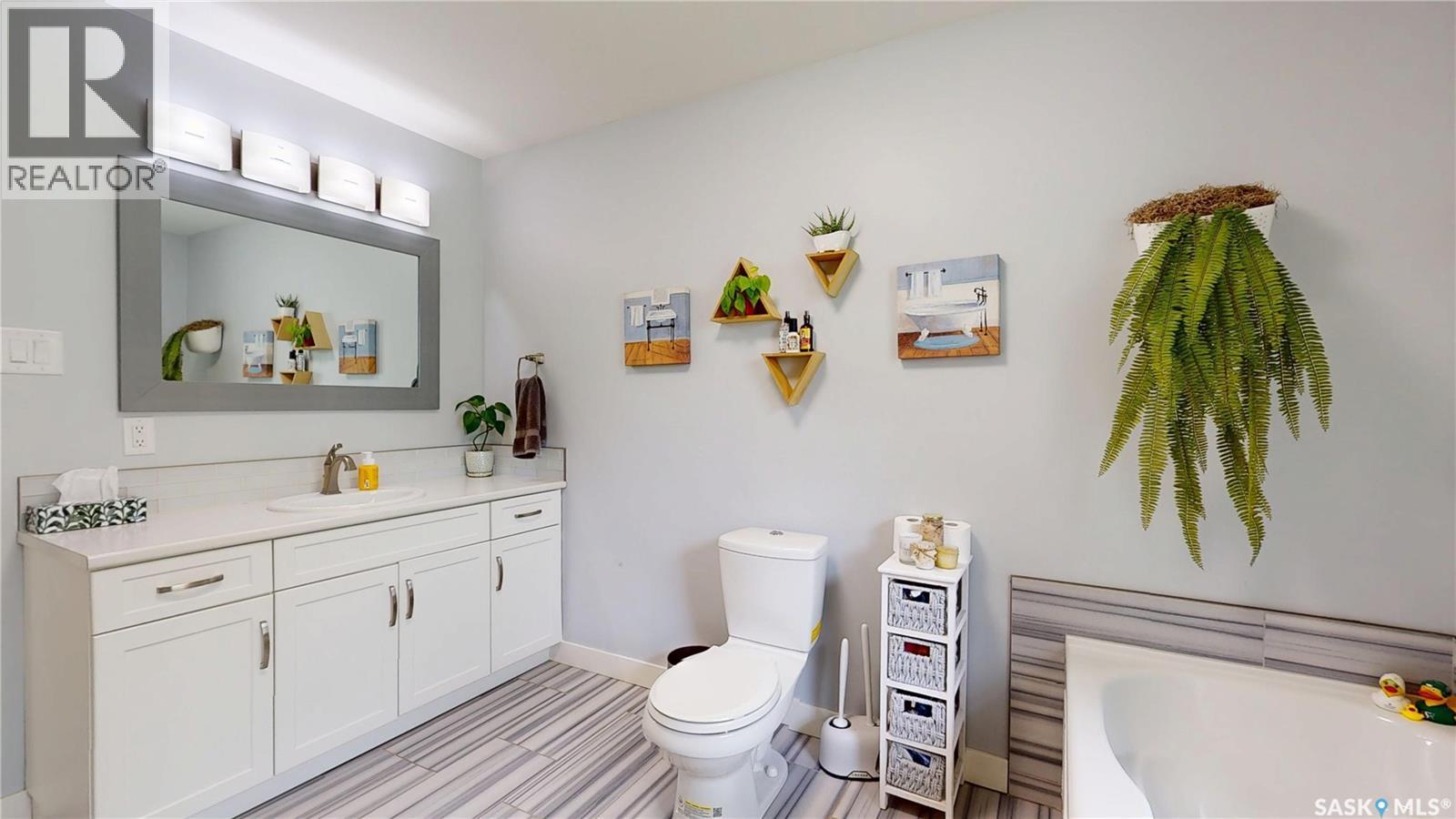 3231 HILL AVENUE - 21