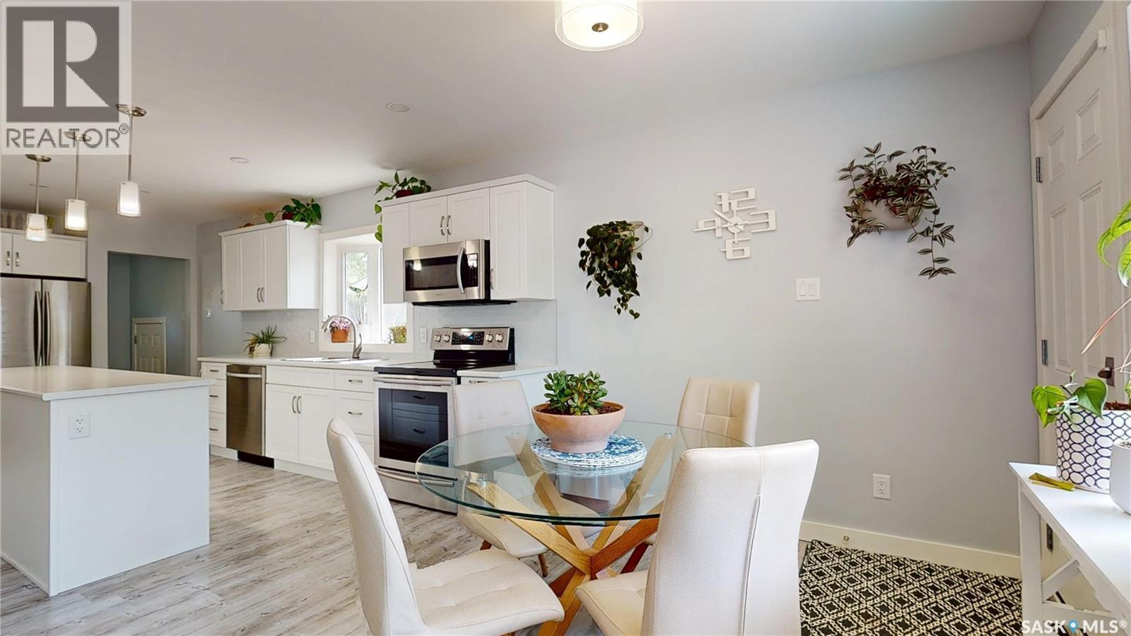 3231 HILL AVENUE - 8