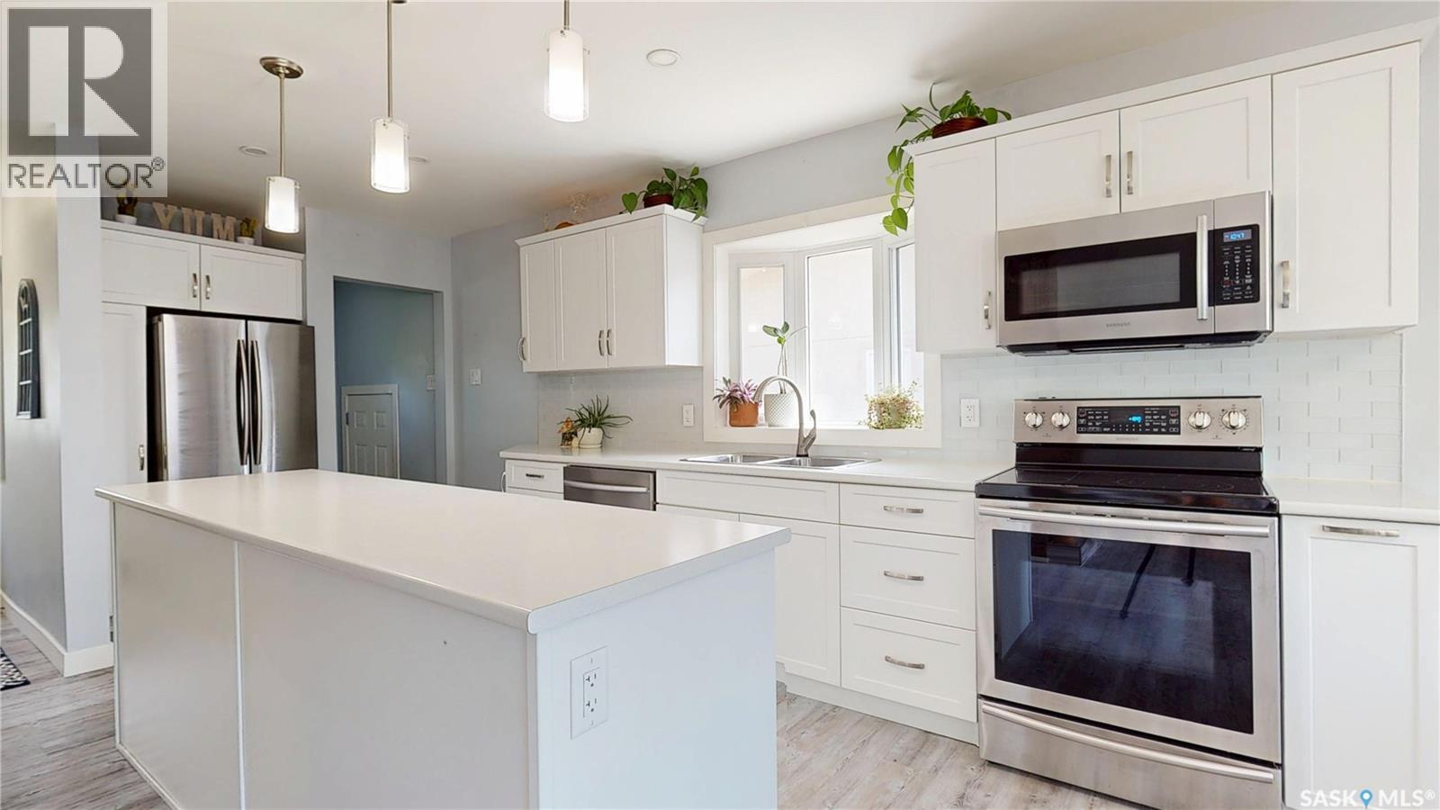 3231 HILL AVENUE - 10