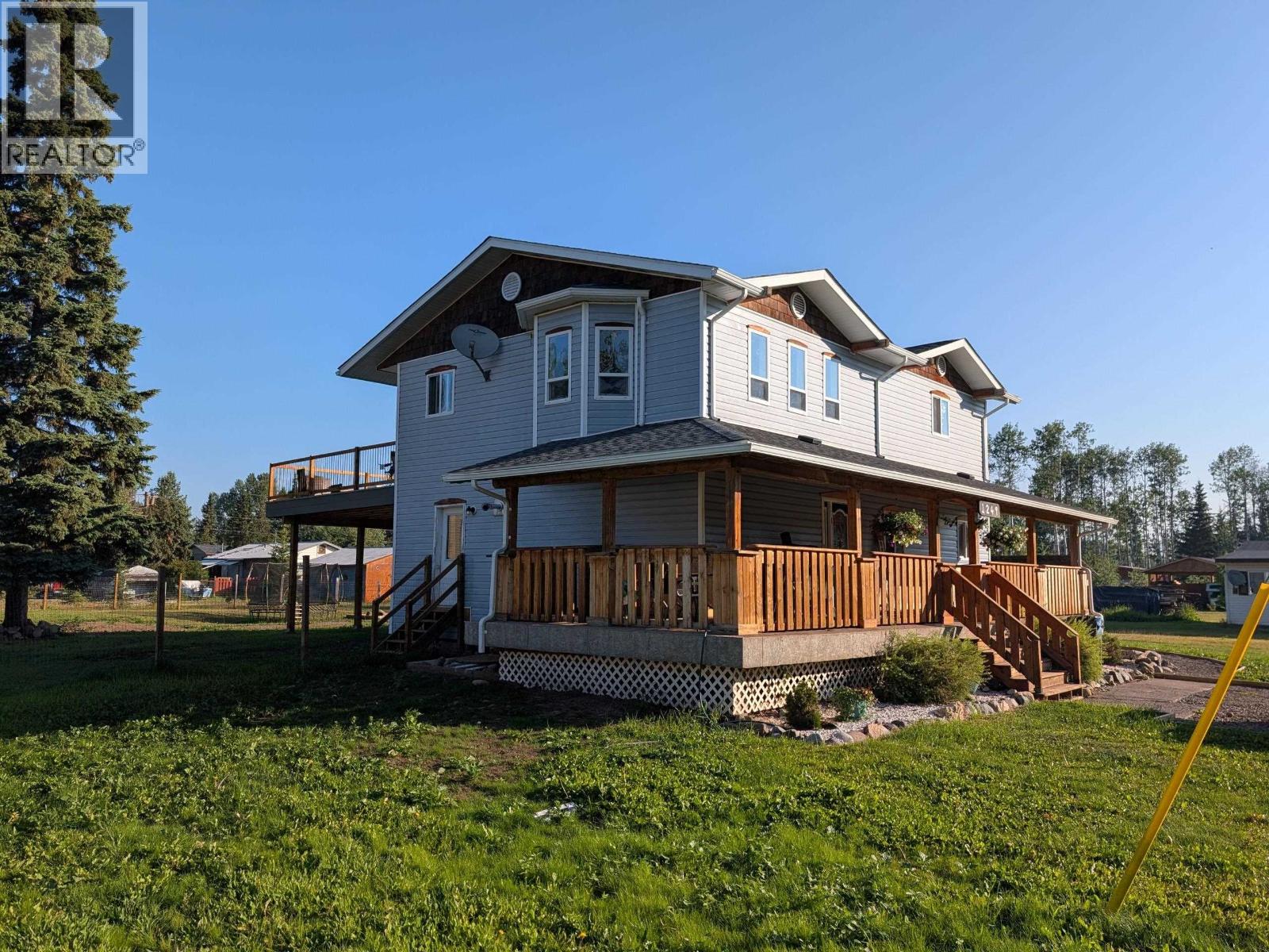 1249 FIR CRESCENT - 1