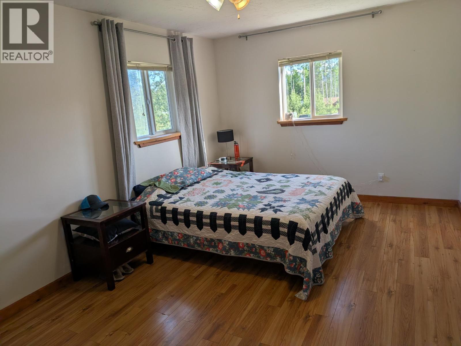 1249 FIR CRESCENT - 21