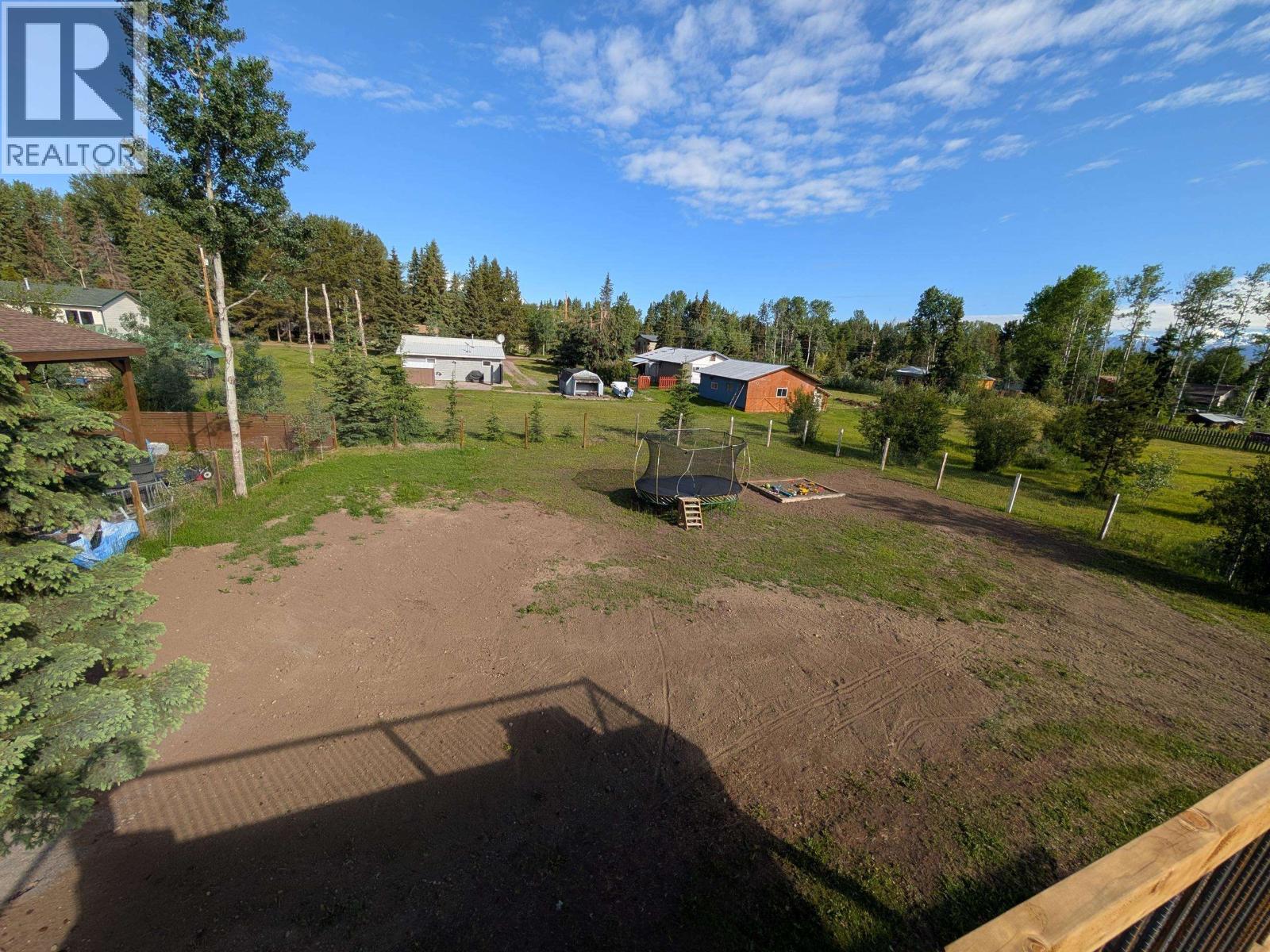 1249 FIR CRESCENT - 37