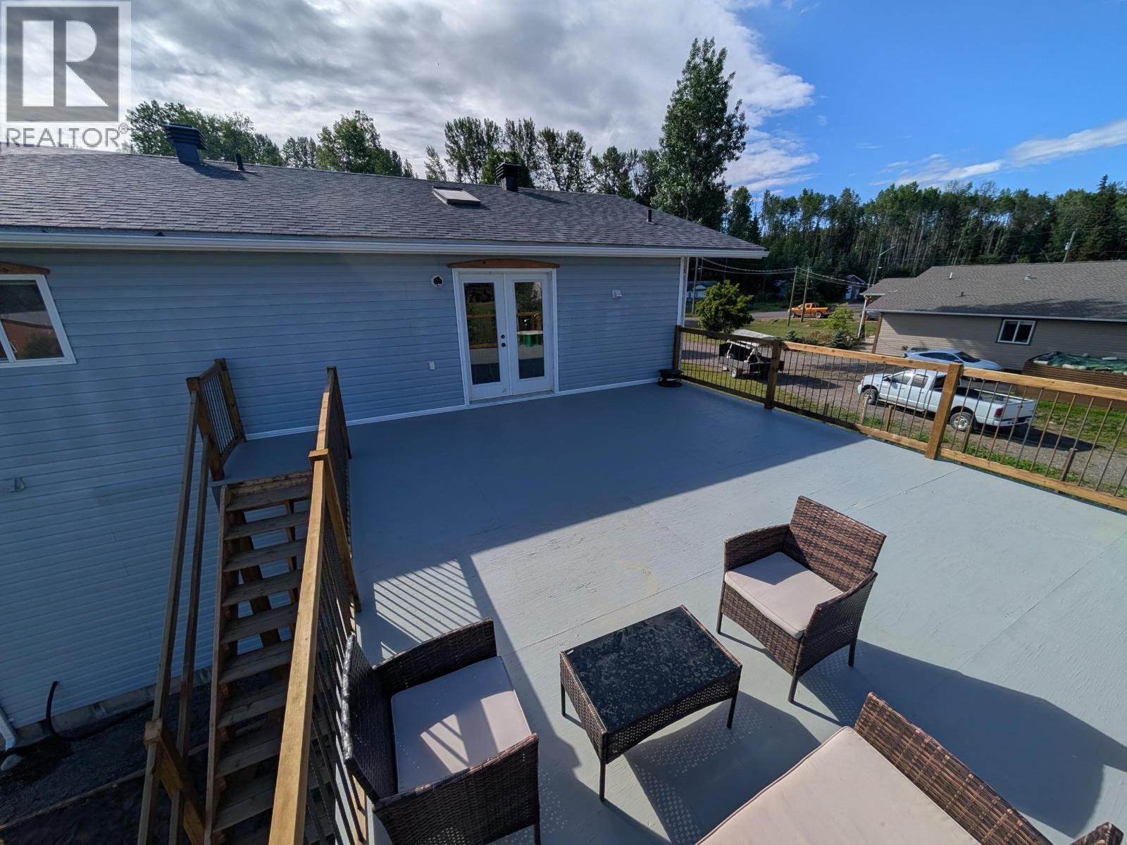 1249 FIR CRESCENT - 39