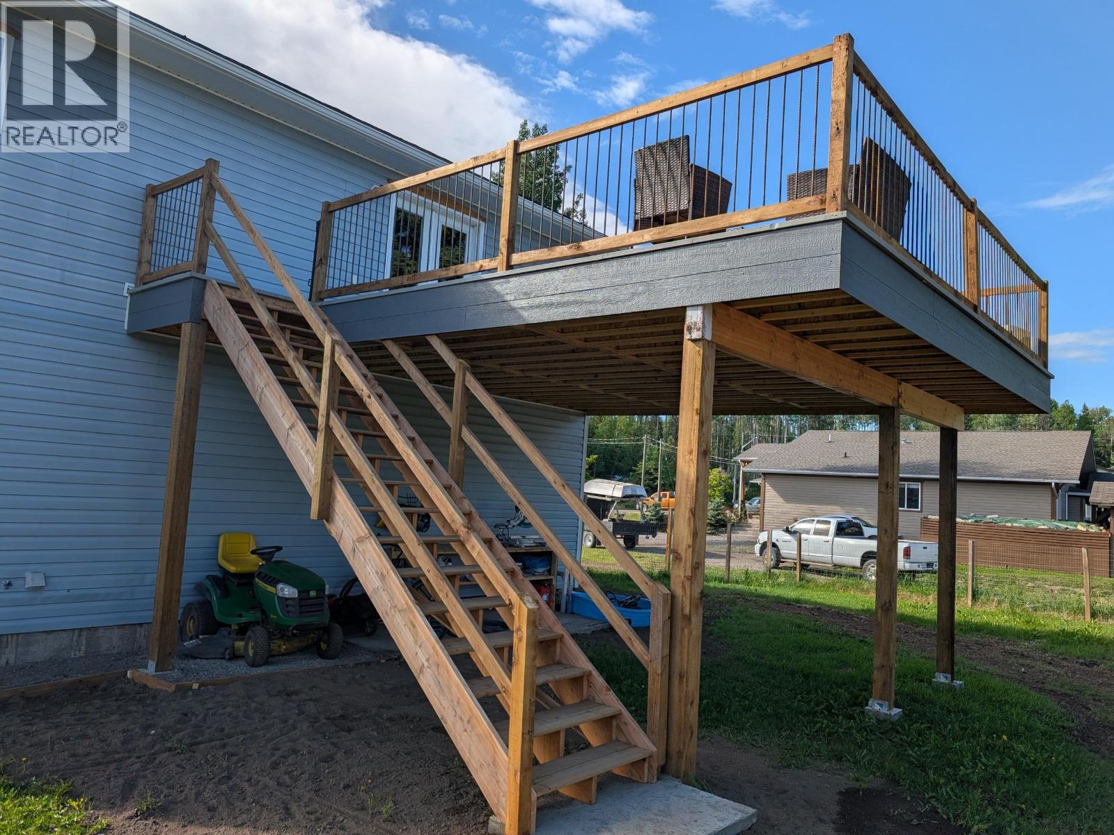 1249 FIR CRESCENT - Image 35