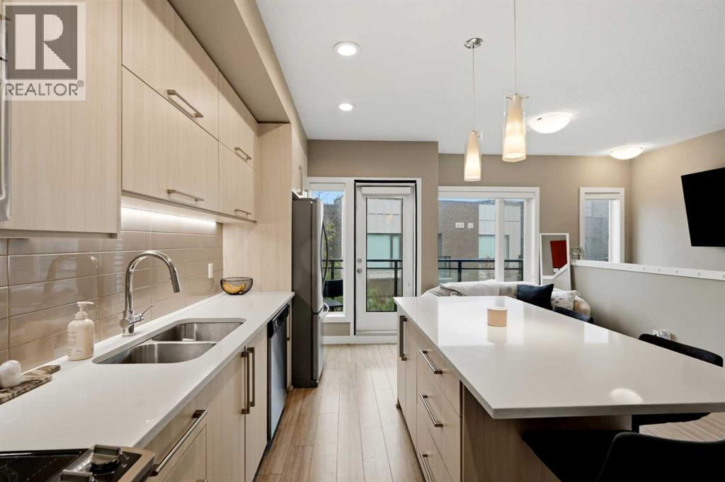 #2 71 34 Avenue SW - 14