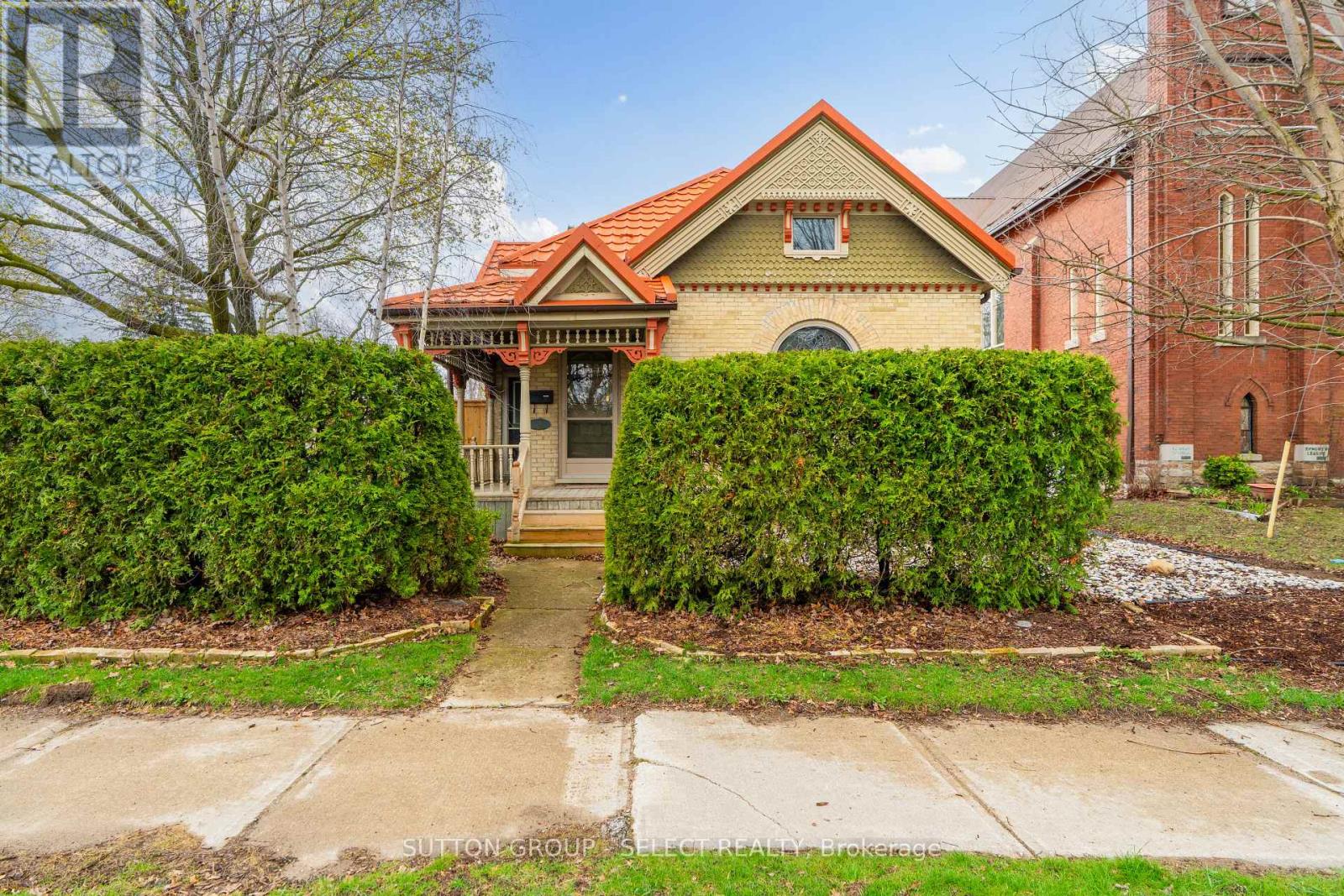 625 HALE STREET - 2