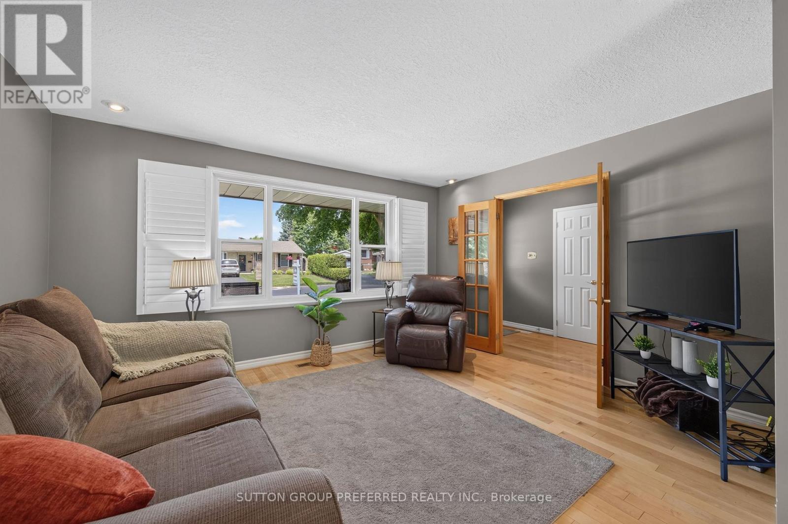 90 GLENBURNIE CRESCENT - 18