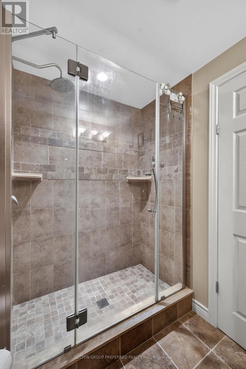 90 GLENBURNIE CRESCENT - 6