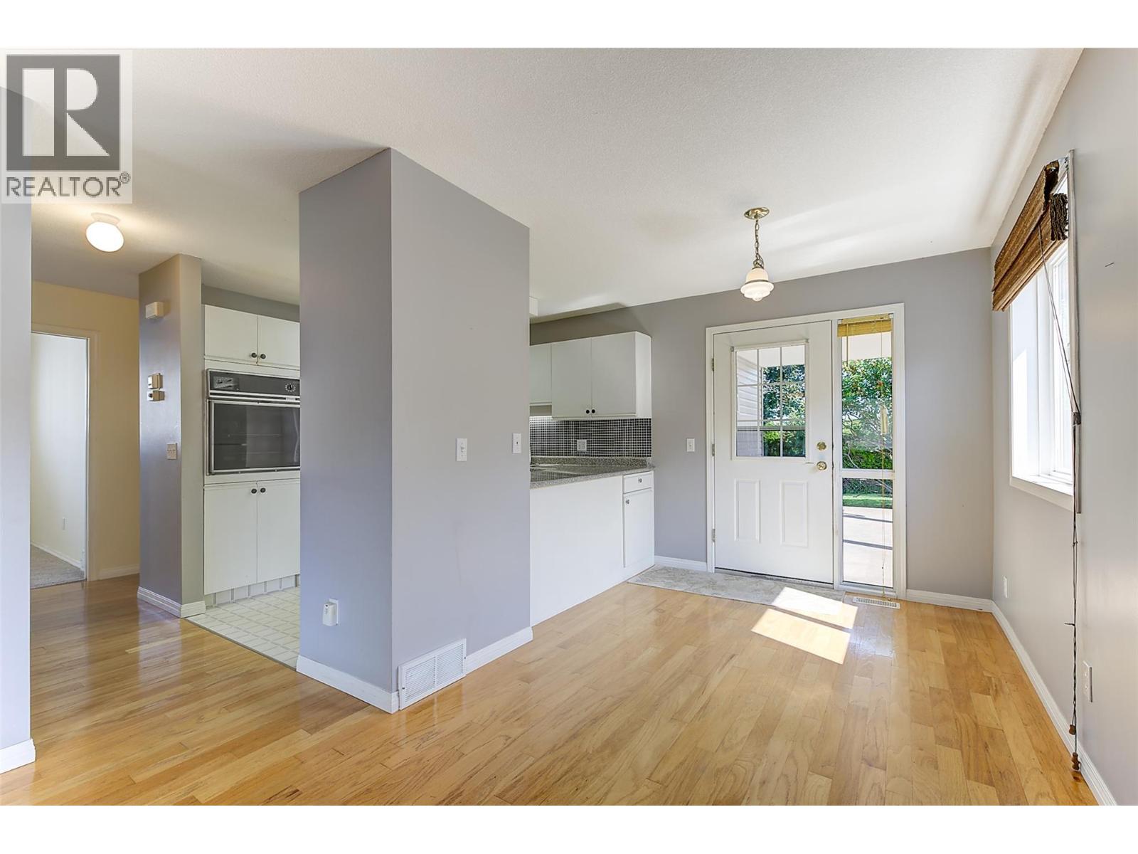 #18 3481 Old Vernon Road - 13