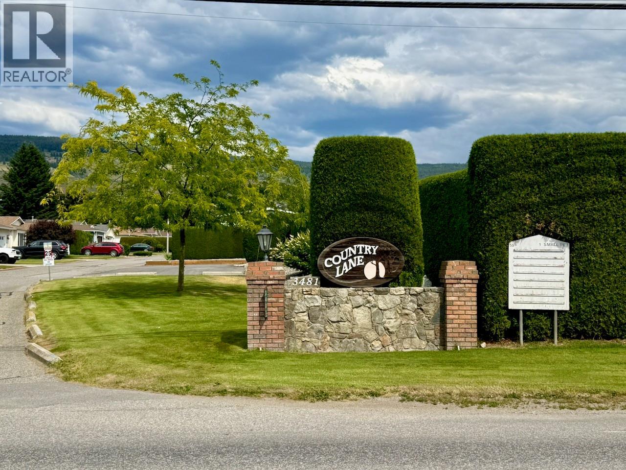 #18 3481 Old Vernon Road - 57