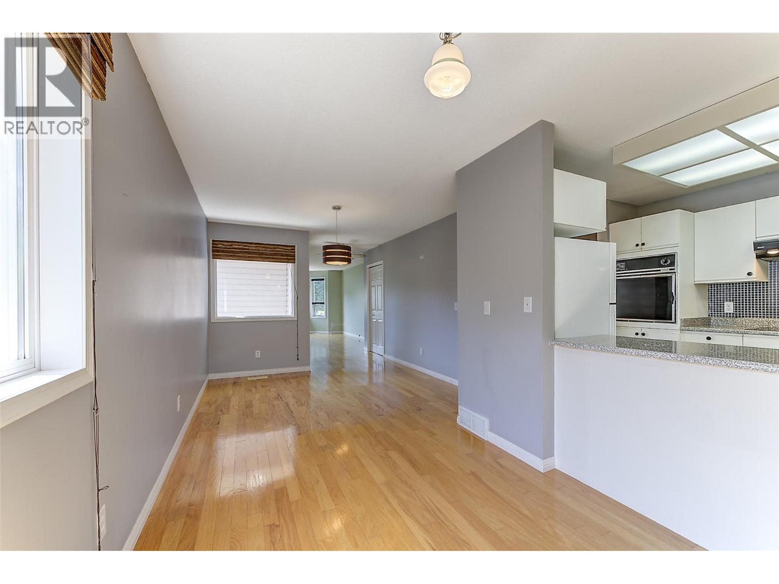 #18 3481 Old Vernon Road - 14