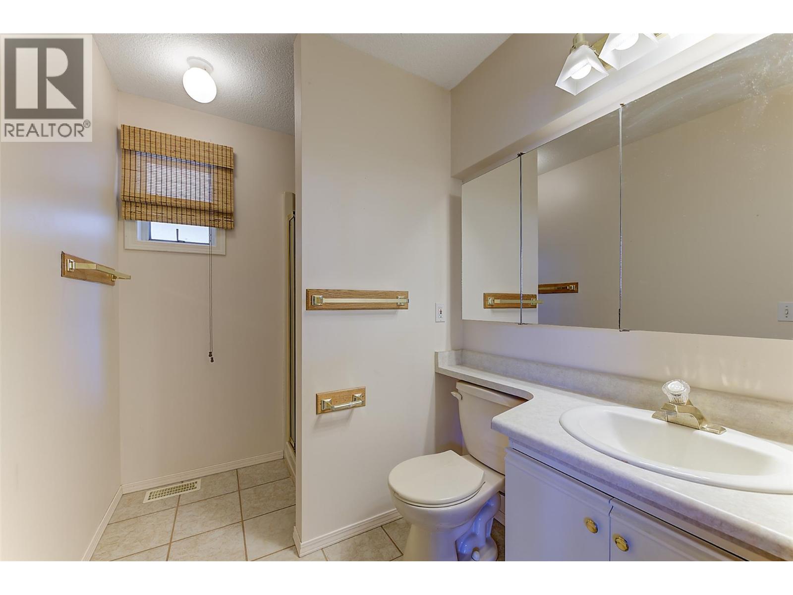 #18 3481 Old Vernon Road - 23