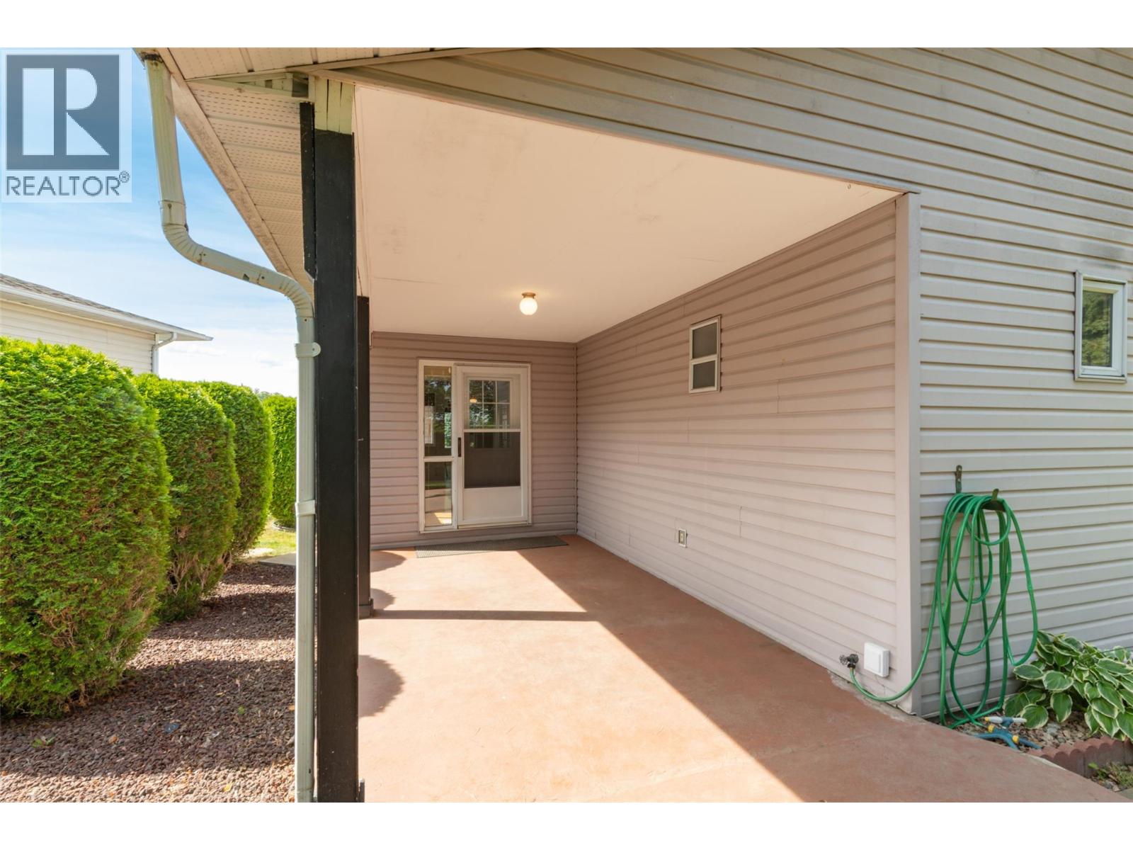 #18 3481 Old Vernon Road - 40