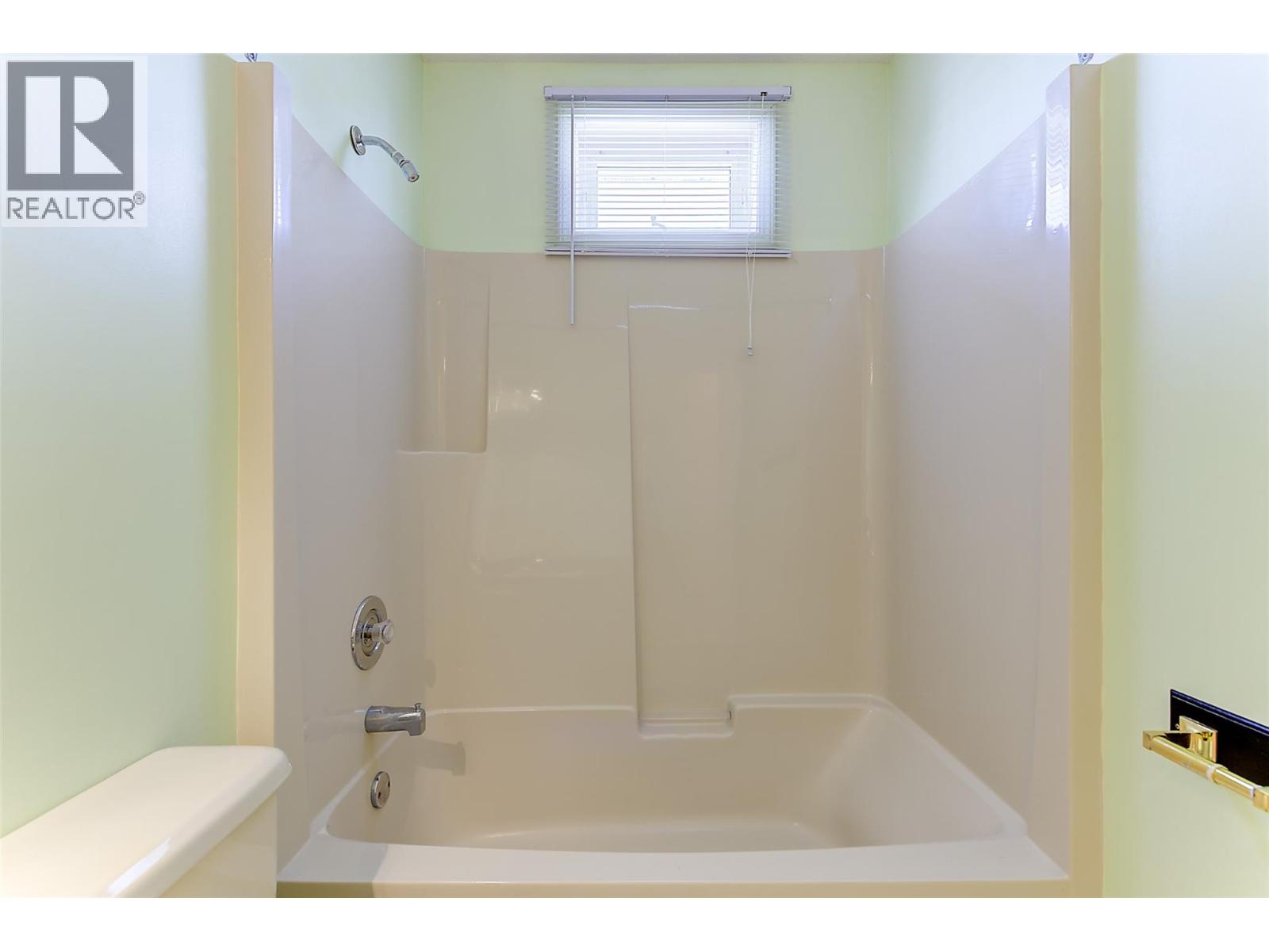 #18 3481 Old Vernon Road - 30