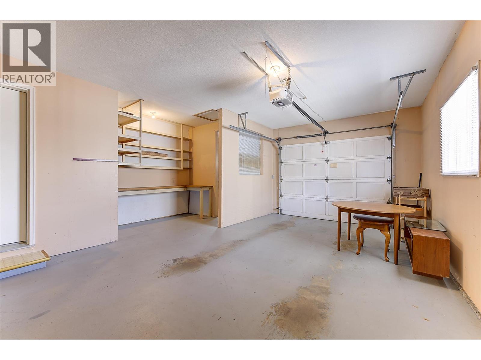 #18 3481 Old Vernon Road - 36