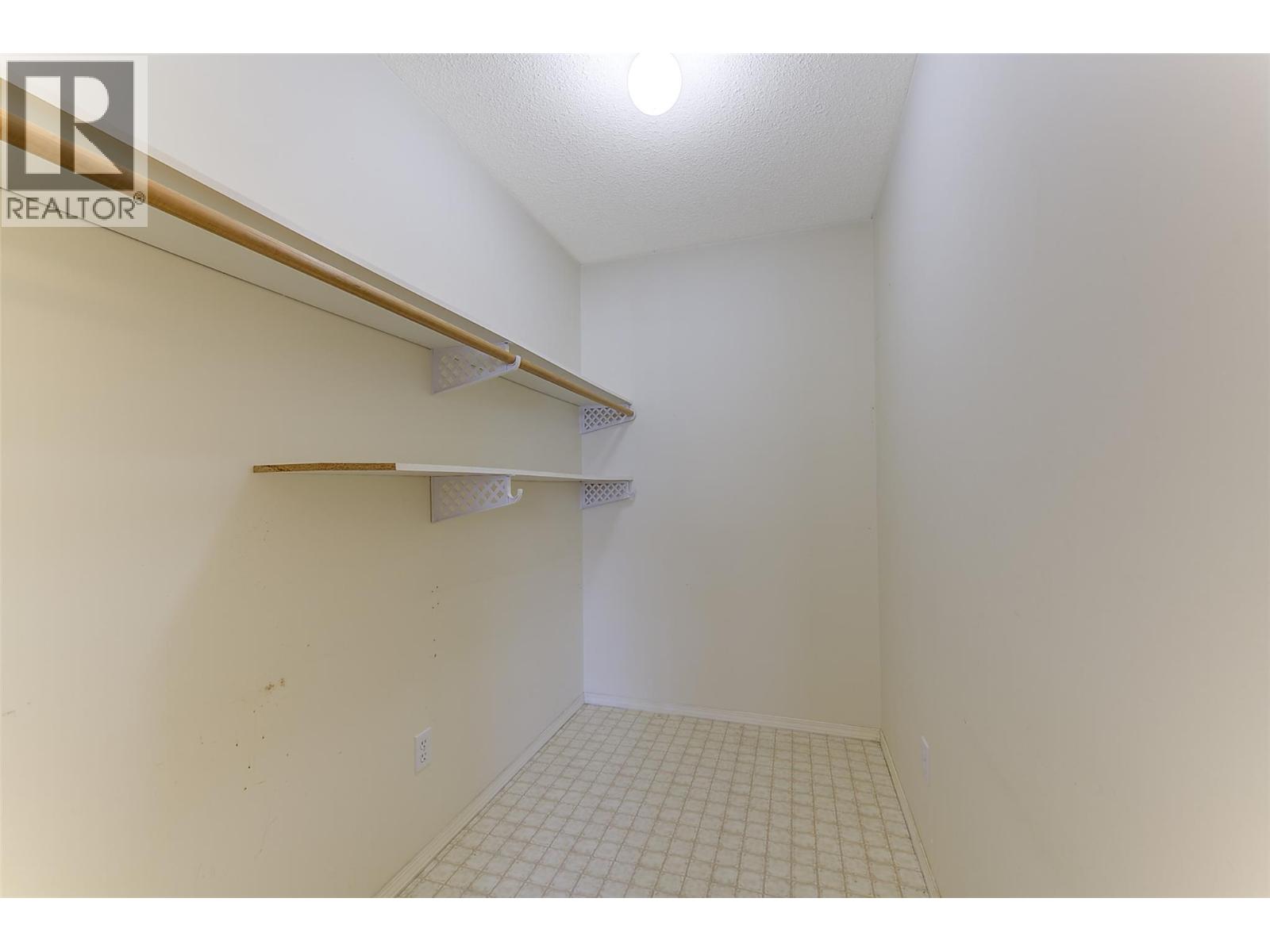 #18 3481 Old Vernon Road - 28