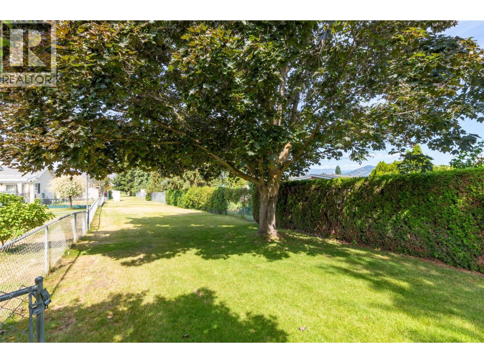 #18 3481 Old Vernon Road - 44