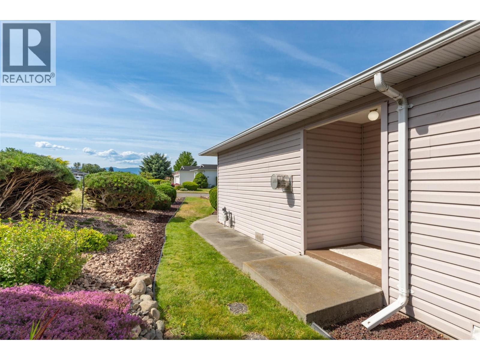 #18 3481 Old Vernon Road - 46
