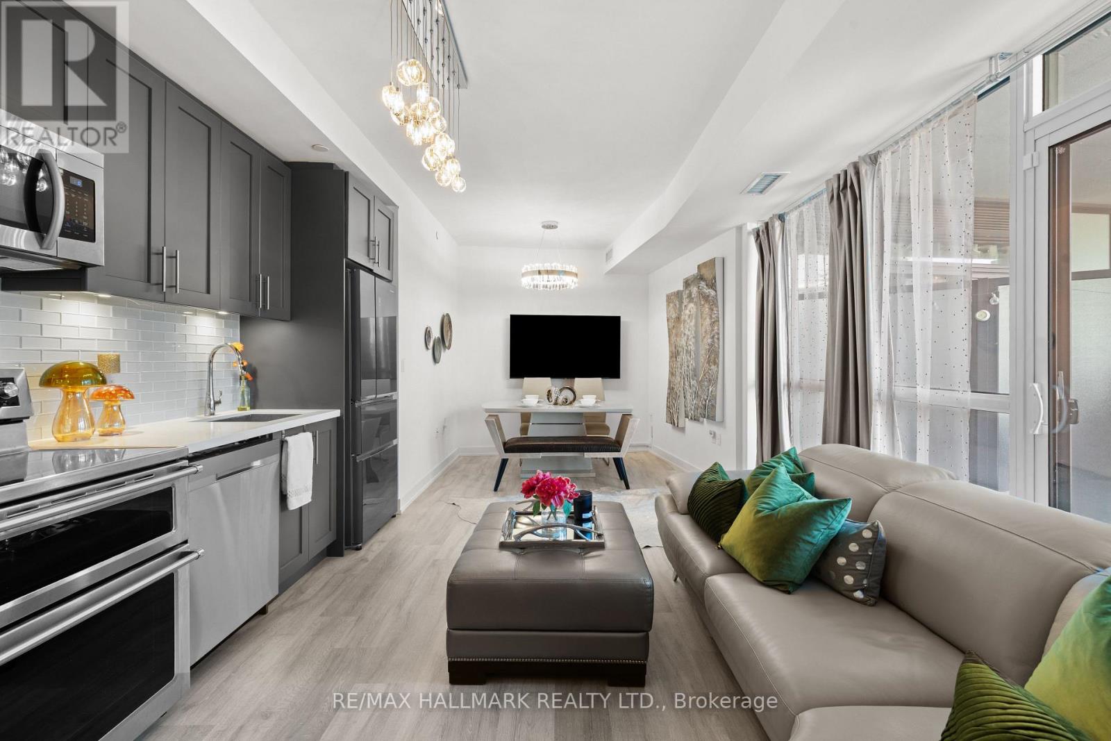#225 375 SEA RAY AVENUE - Image 3