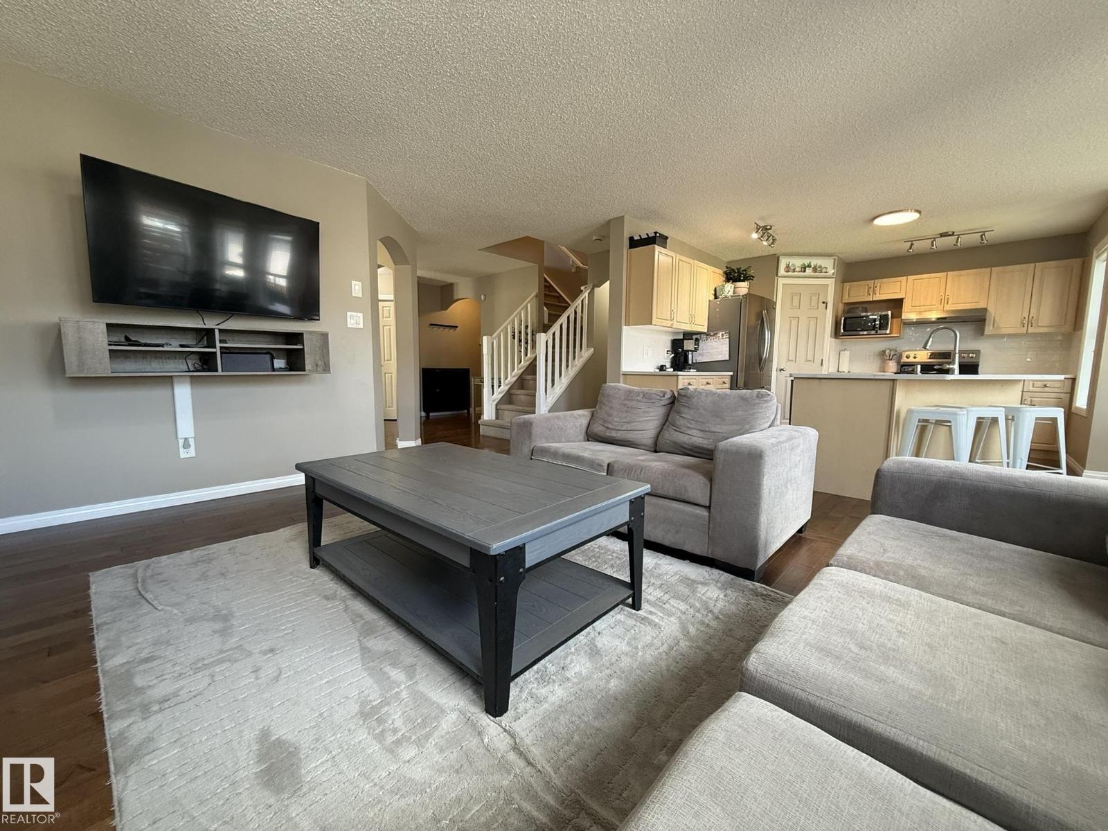 1820 ROBERTSON CR SW - 12
