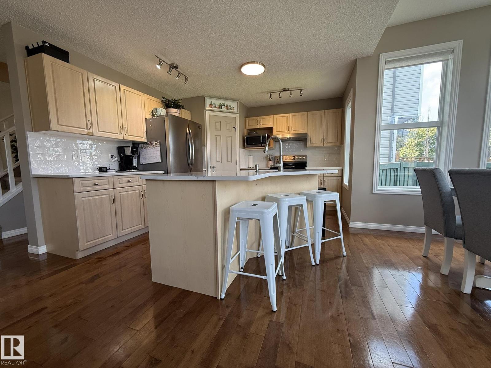 1820 ROBERTSON CR SW - 13