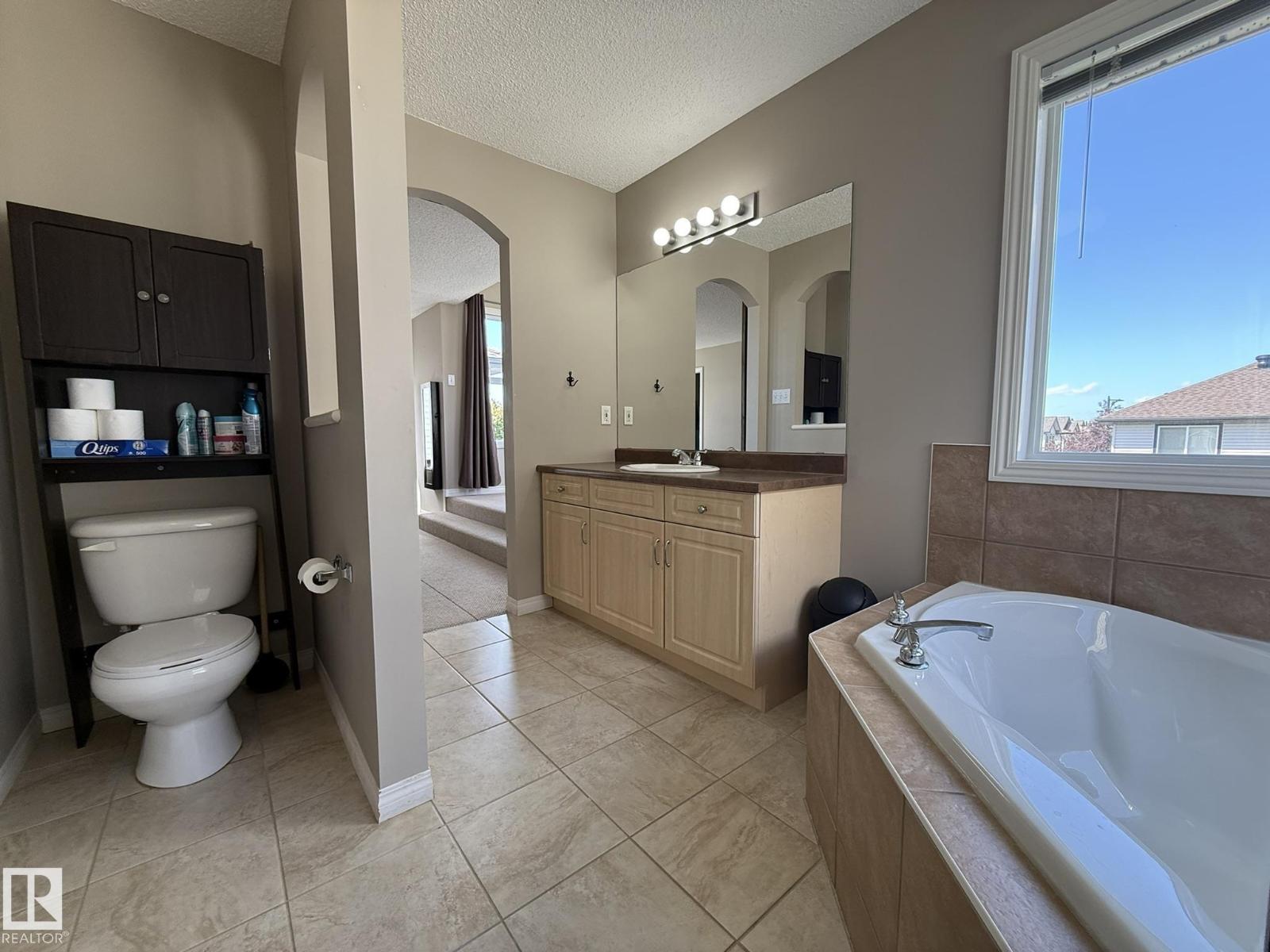 1820 ROBERTSON CR SW - 39