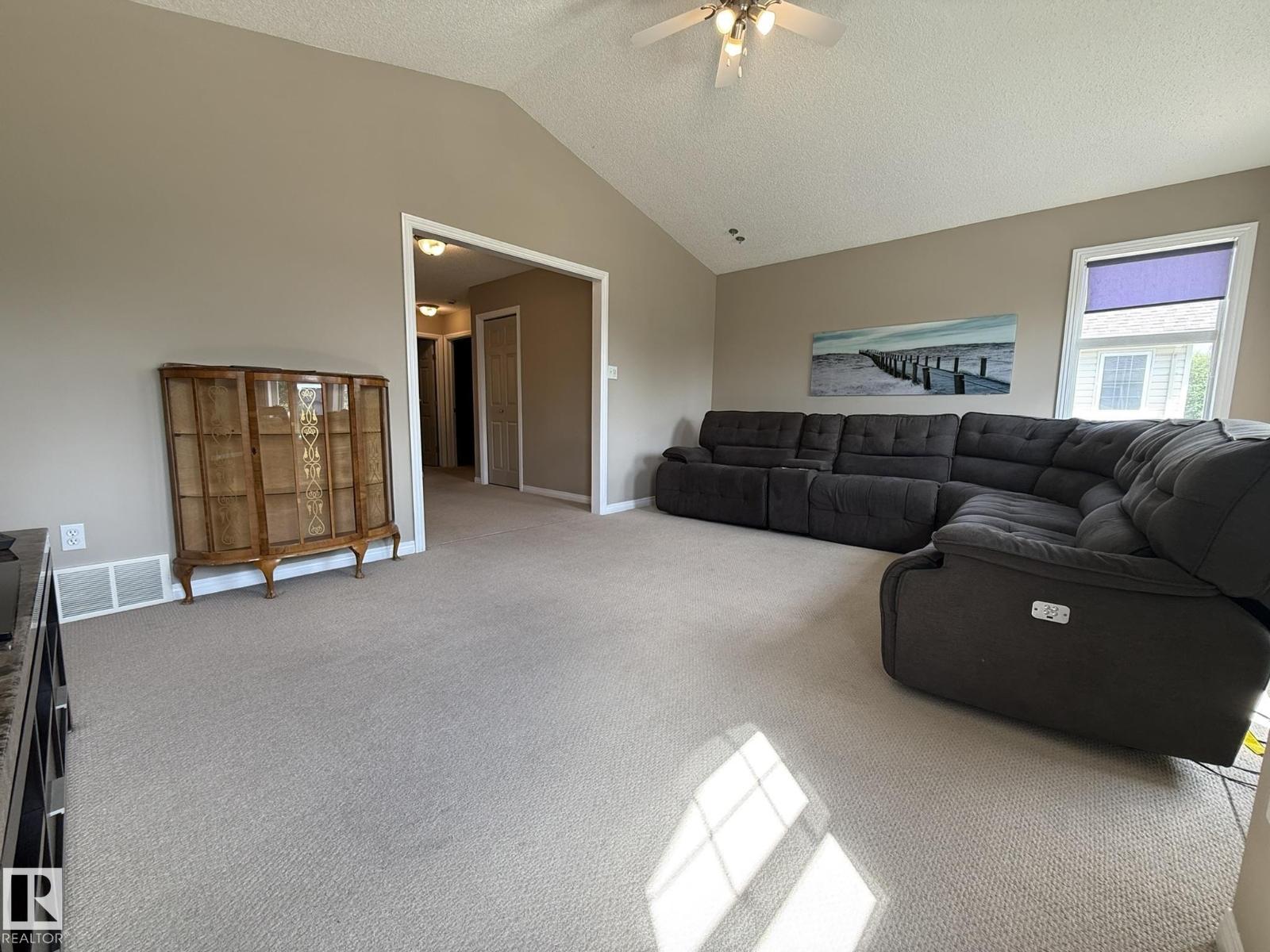 1820 ROBERTSON CR SW - 28