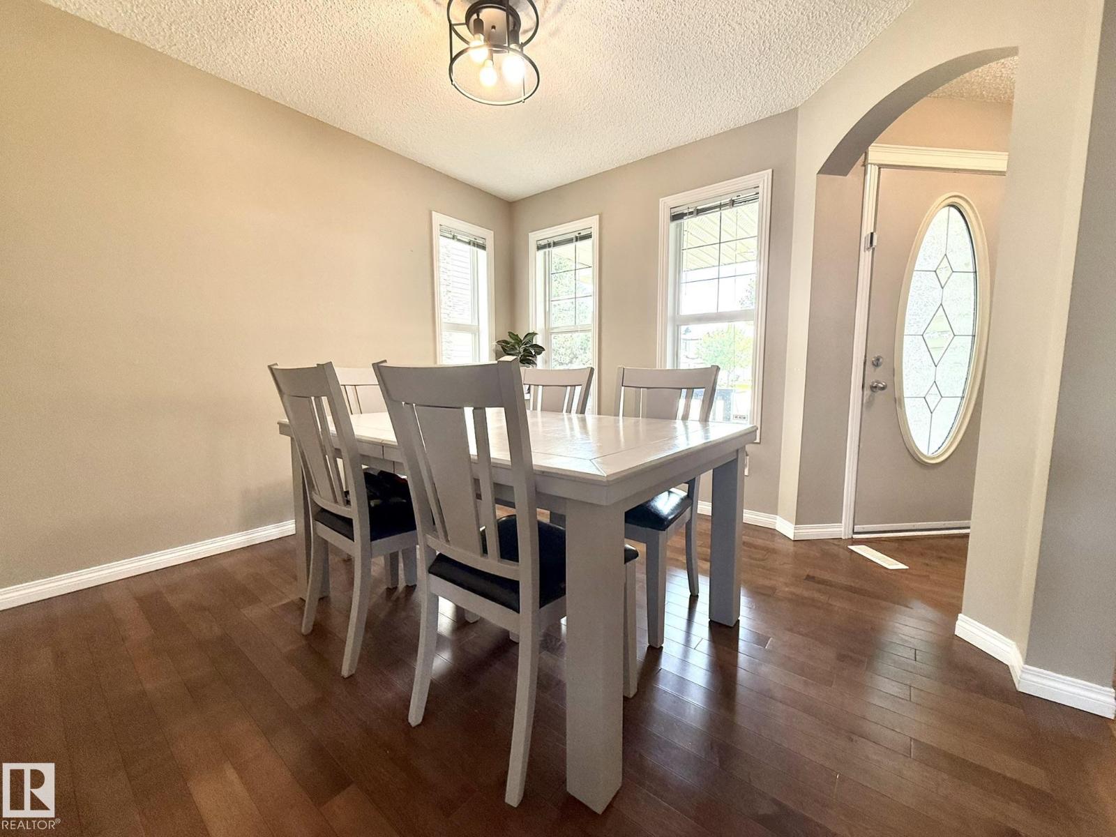 1820 ROBERTSON CR SW - 5