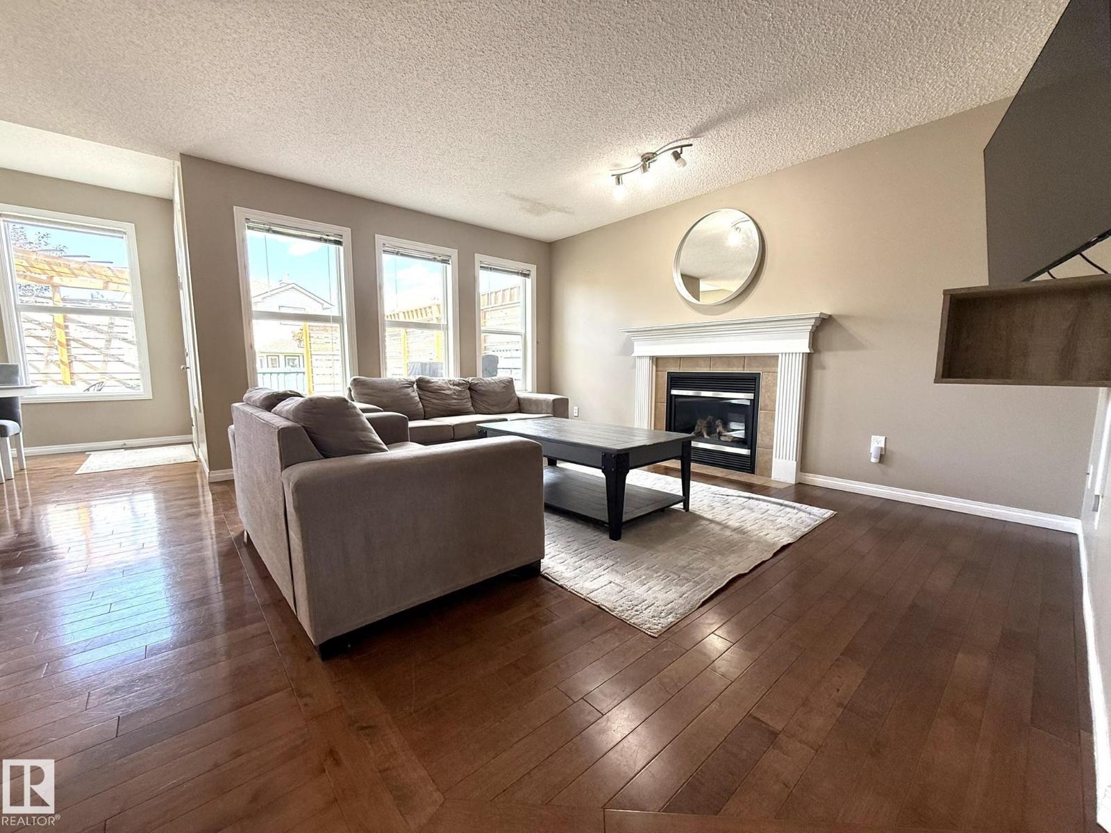 1820 ROBERTSON CR SW - 9