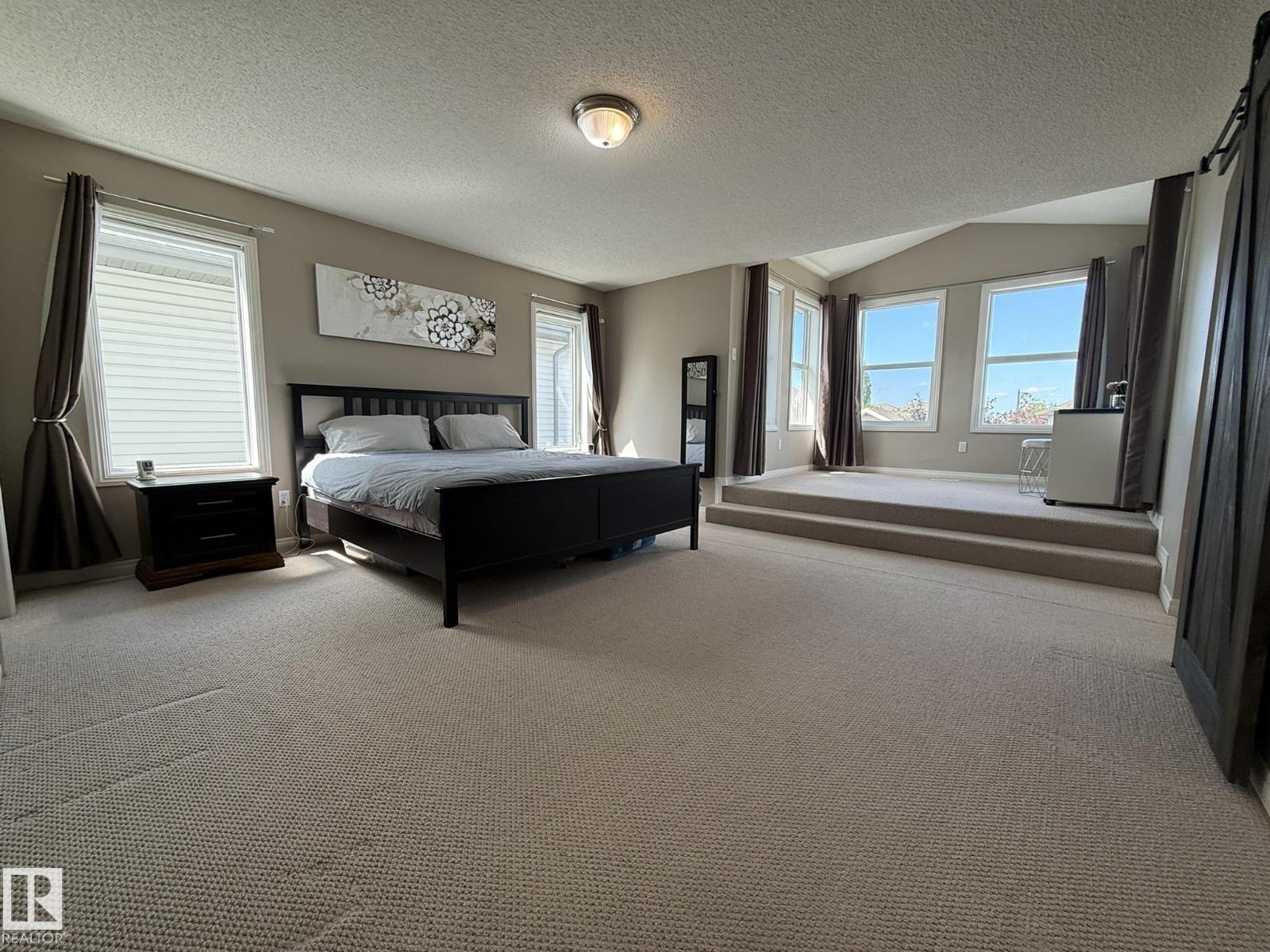 1820 ROBERTSON CR SW - 31