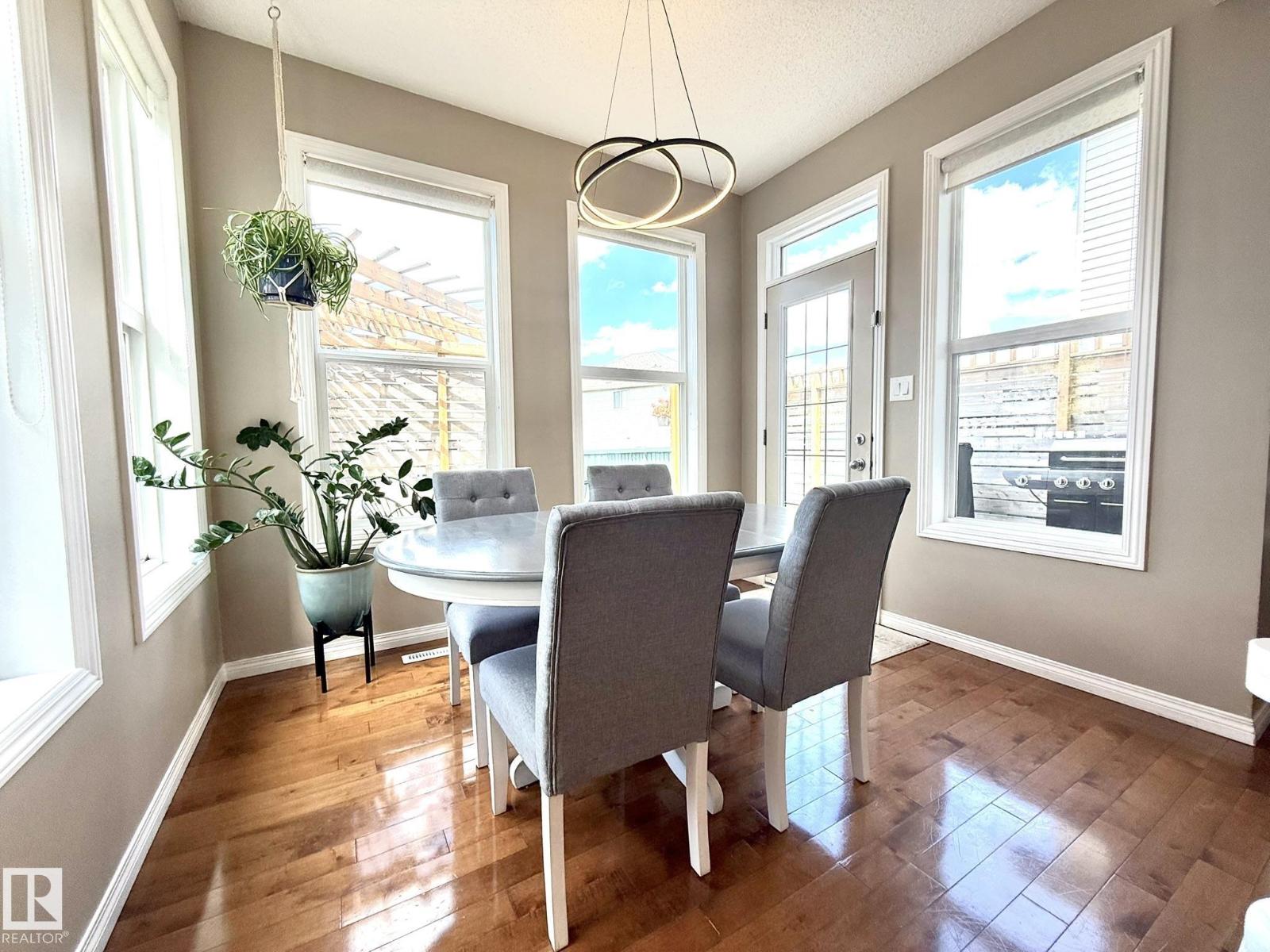 1820 ROBERTSON CR SW - 22