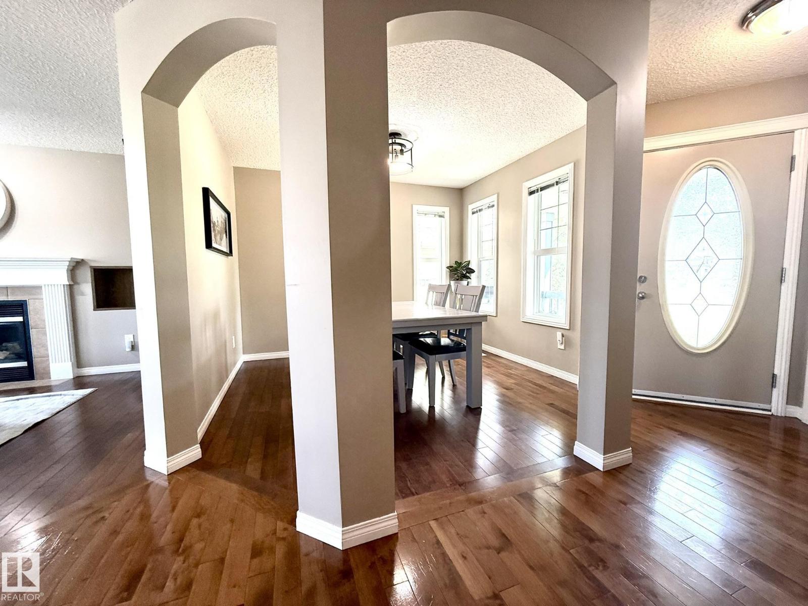 1820 ROBERTSON CR SW - 8