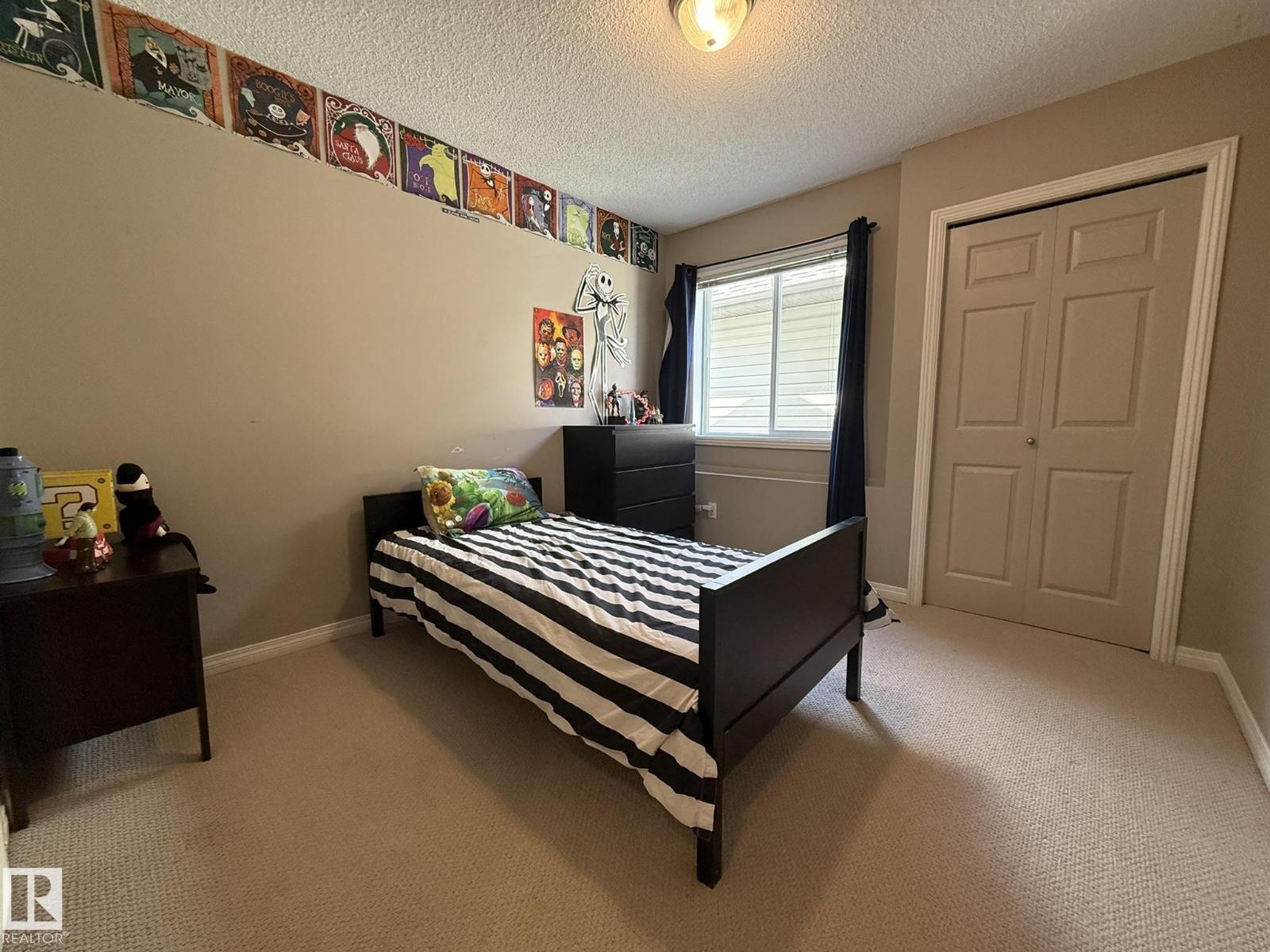 1820 ROBERTSON CR SW - 40