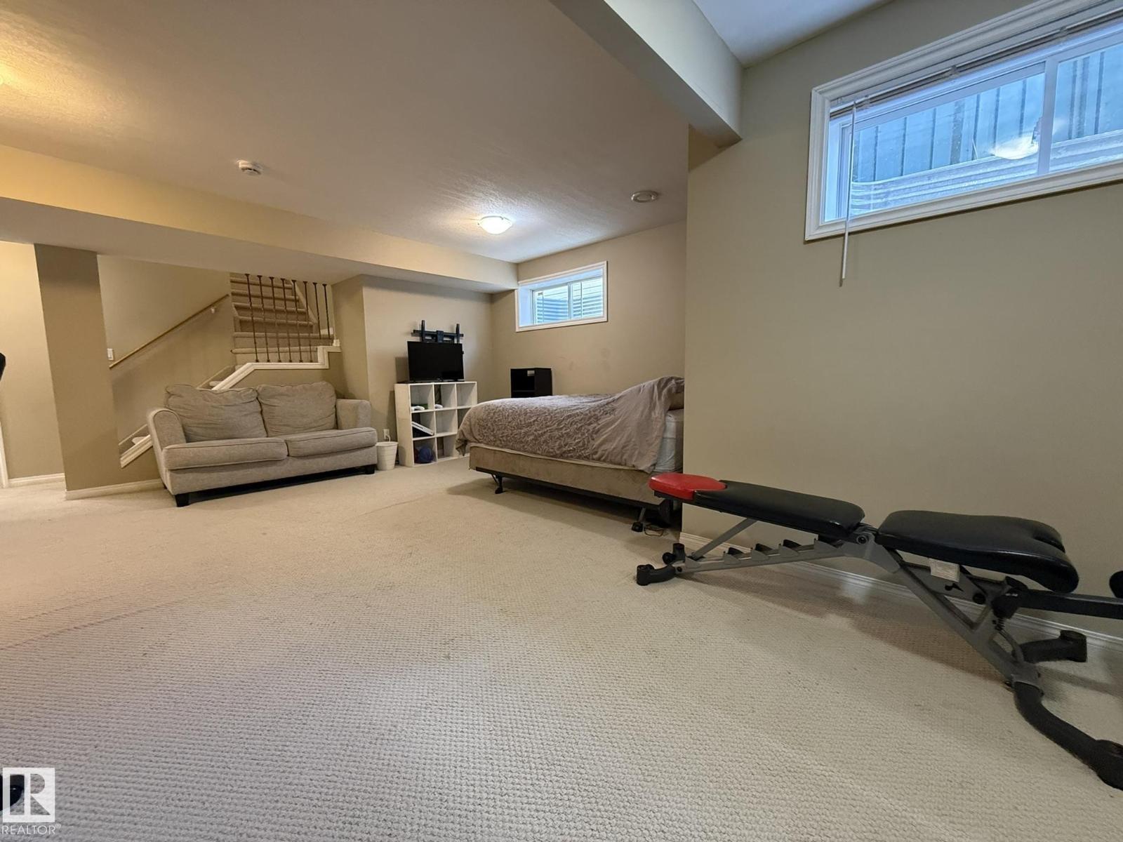 1820 ROBERTSON CR SW - 45