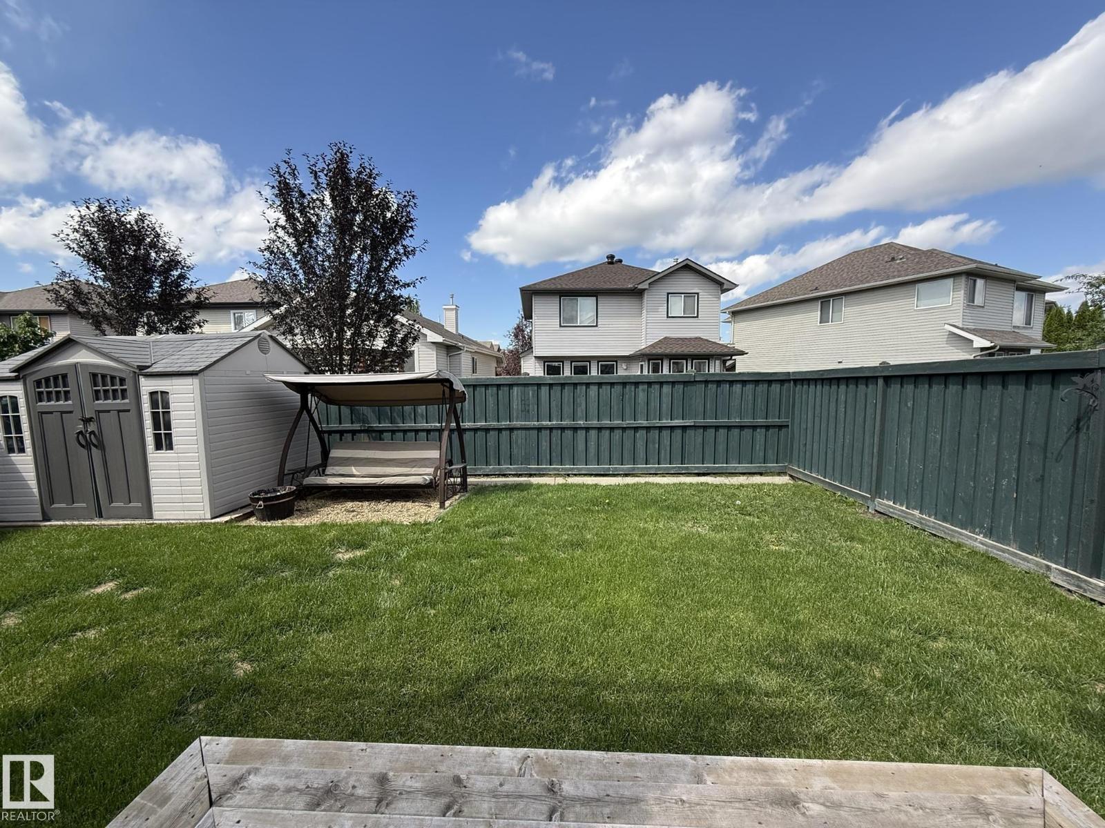1820 ROBERTSON CR SW - 58