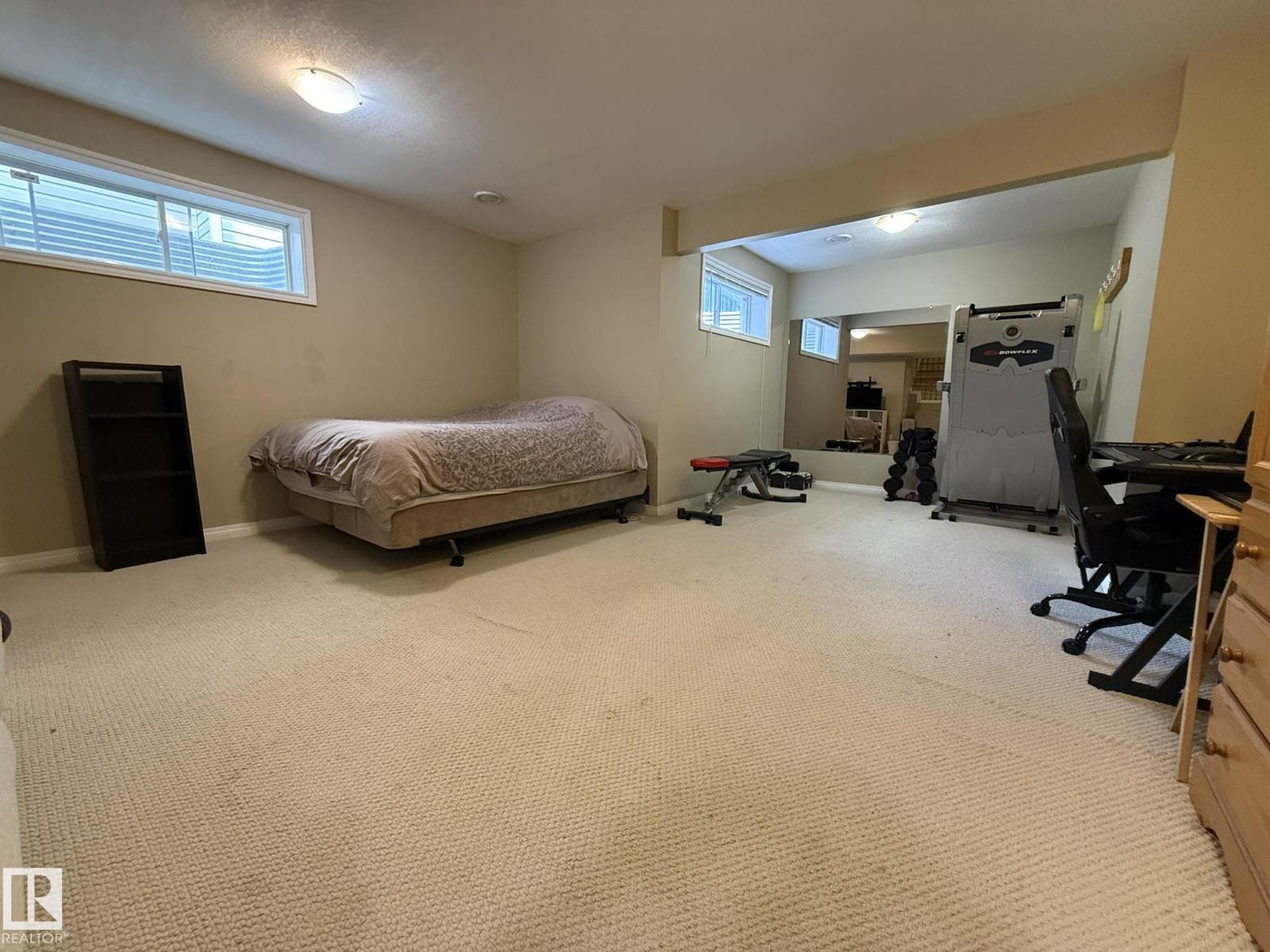 1820 ROBERTSON CR SW - 43