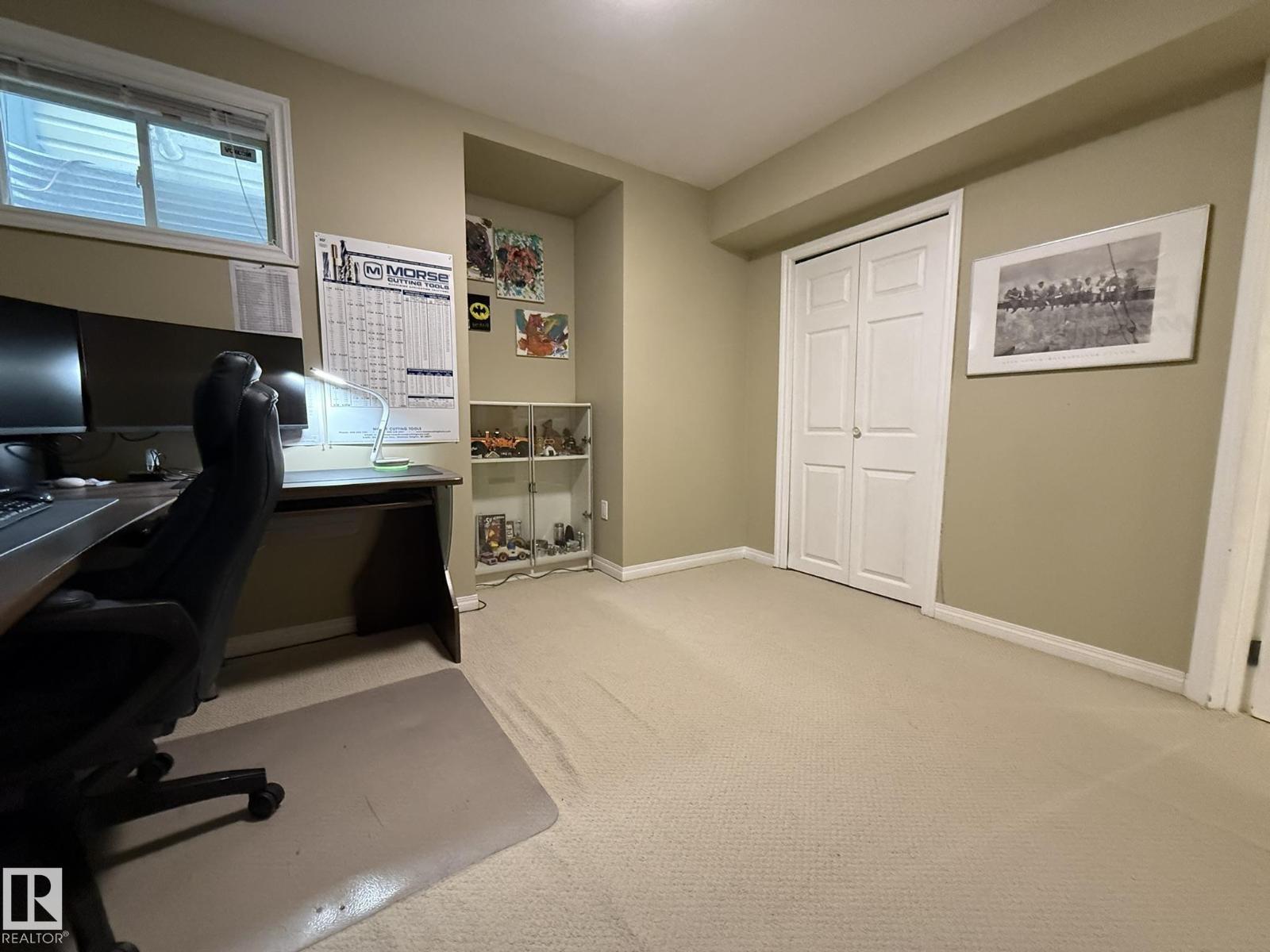 1820 ROBERTSON CR SW - 48