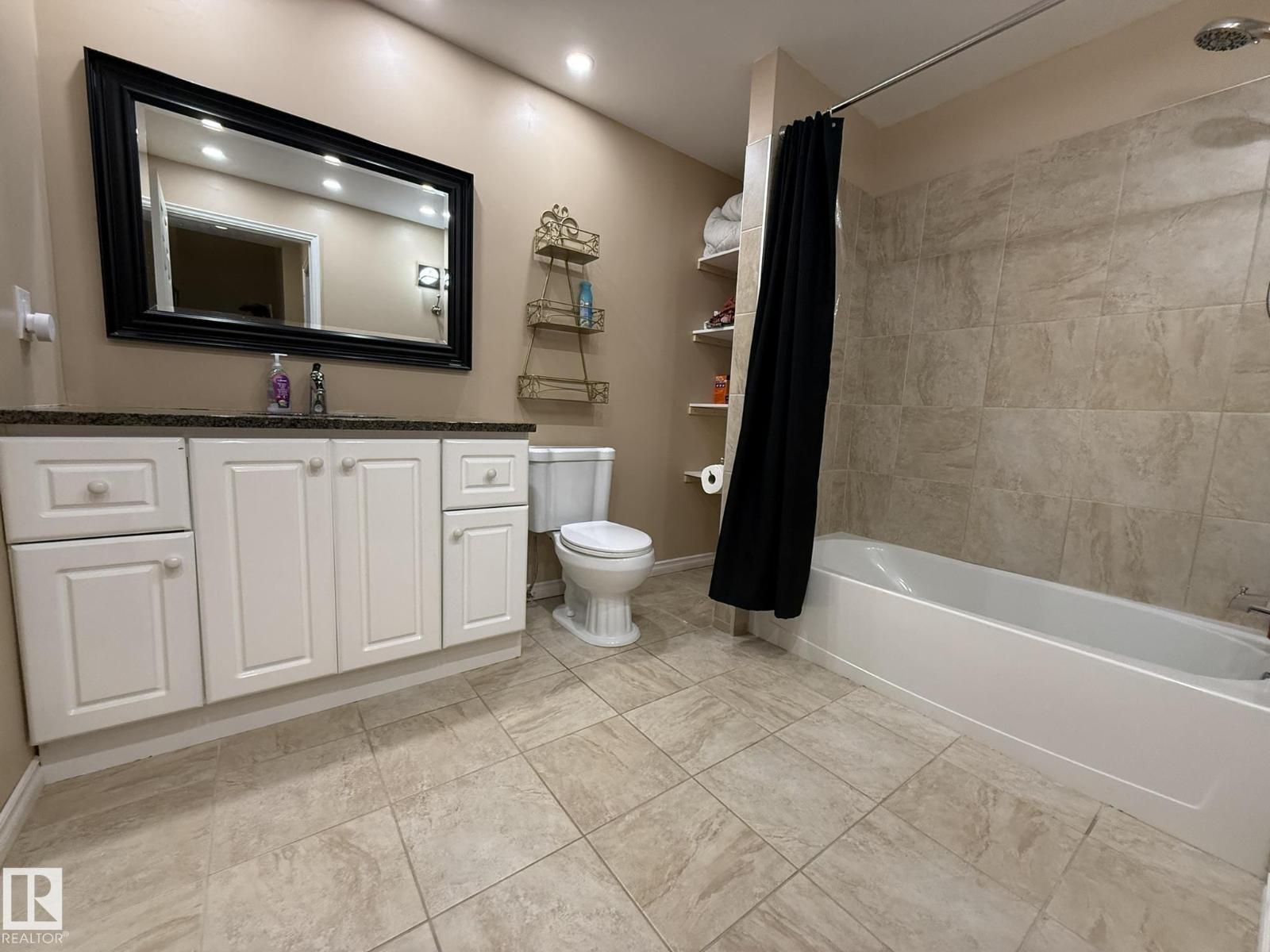 1820 ROBERTSON CR SW - 49