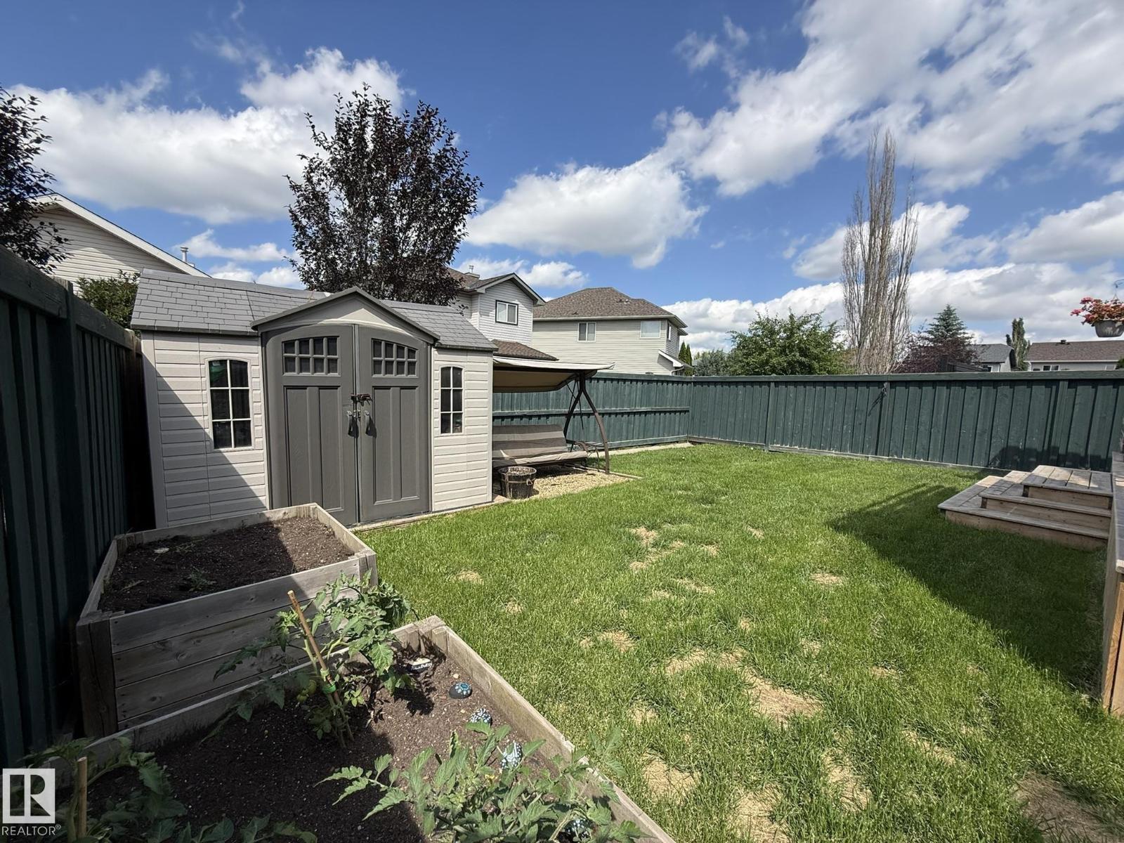 1820 ROBERTSON CR SW - 60