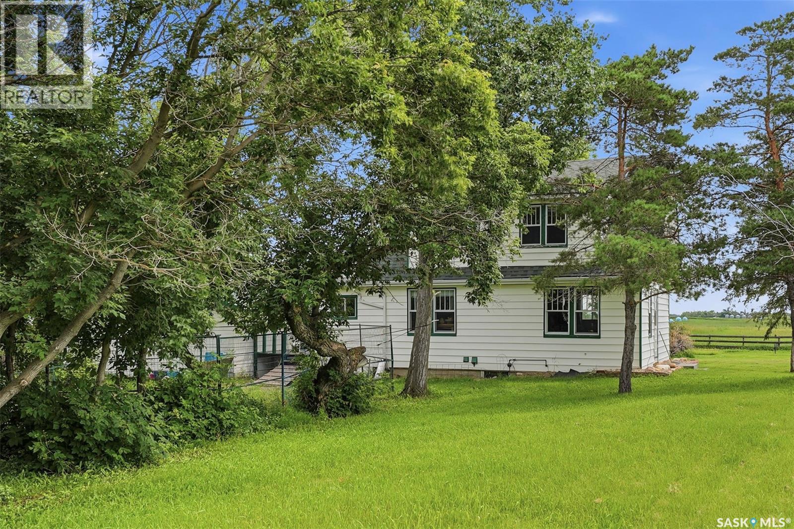 MacLean Acreage - Image 26