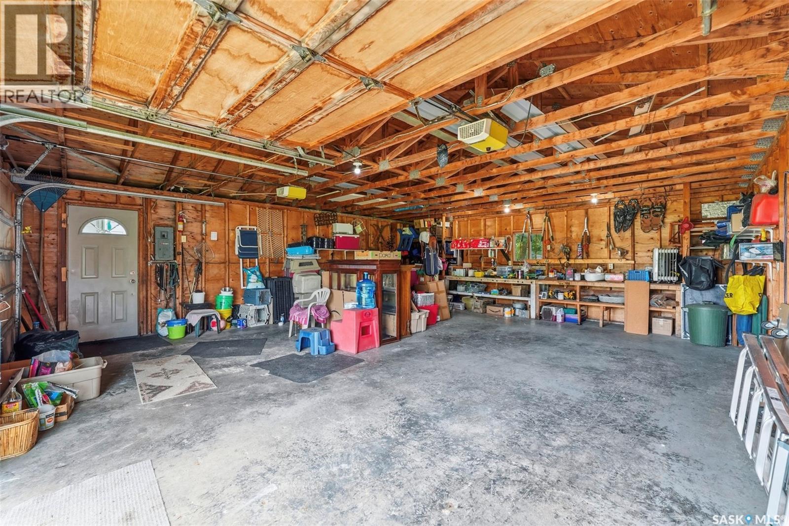 MacLean Acreage - Image 22