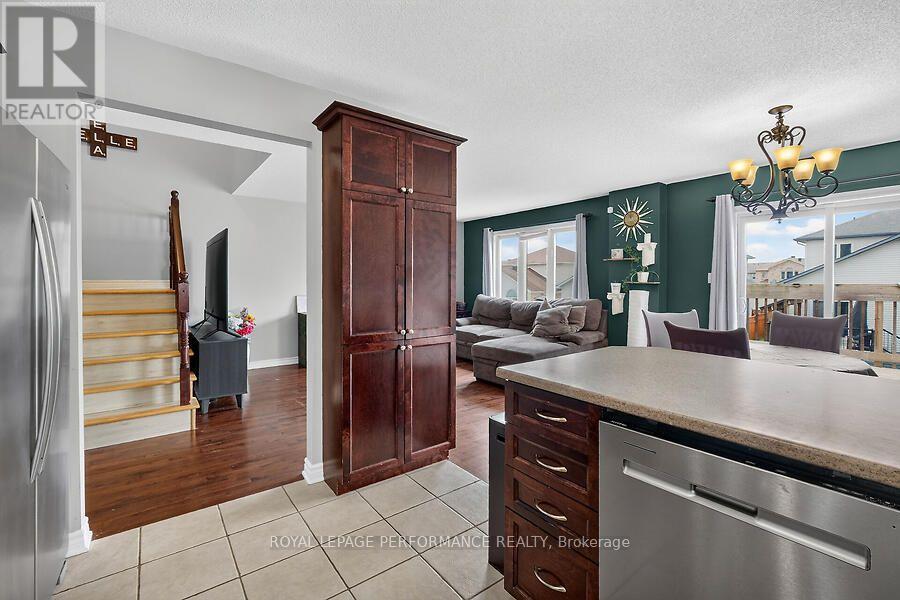 266 MICA CRESCENT - 8