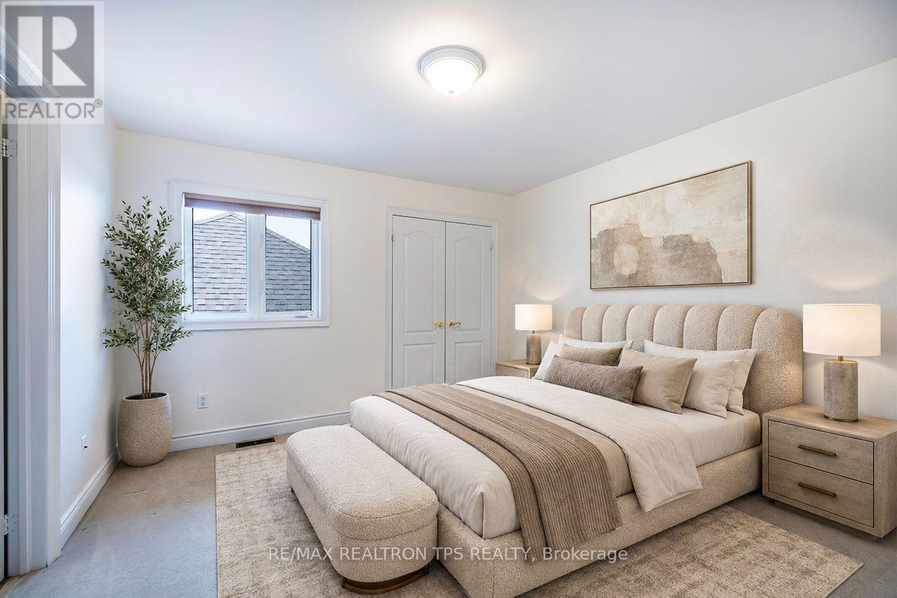 555 KINGSFIELD LOOP - Image 30